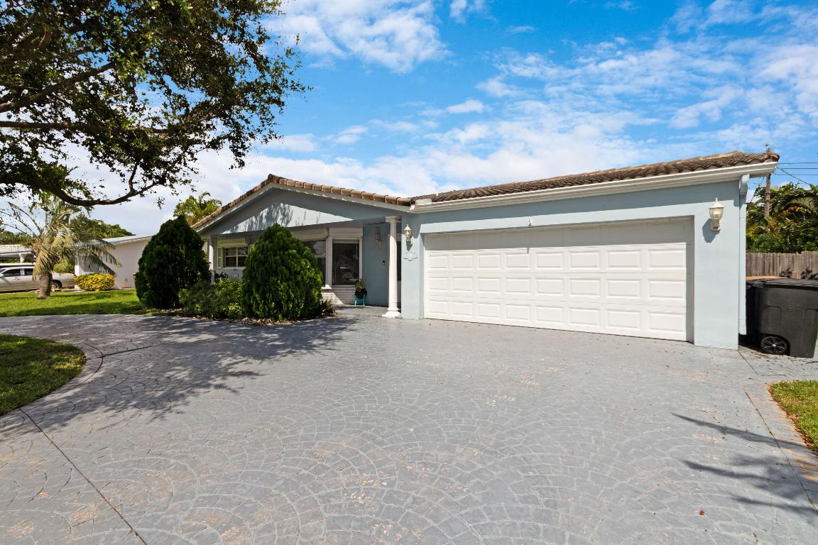 4201 NE 22nd Terrace