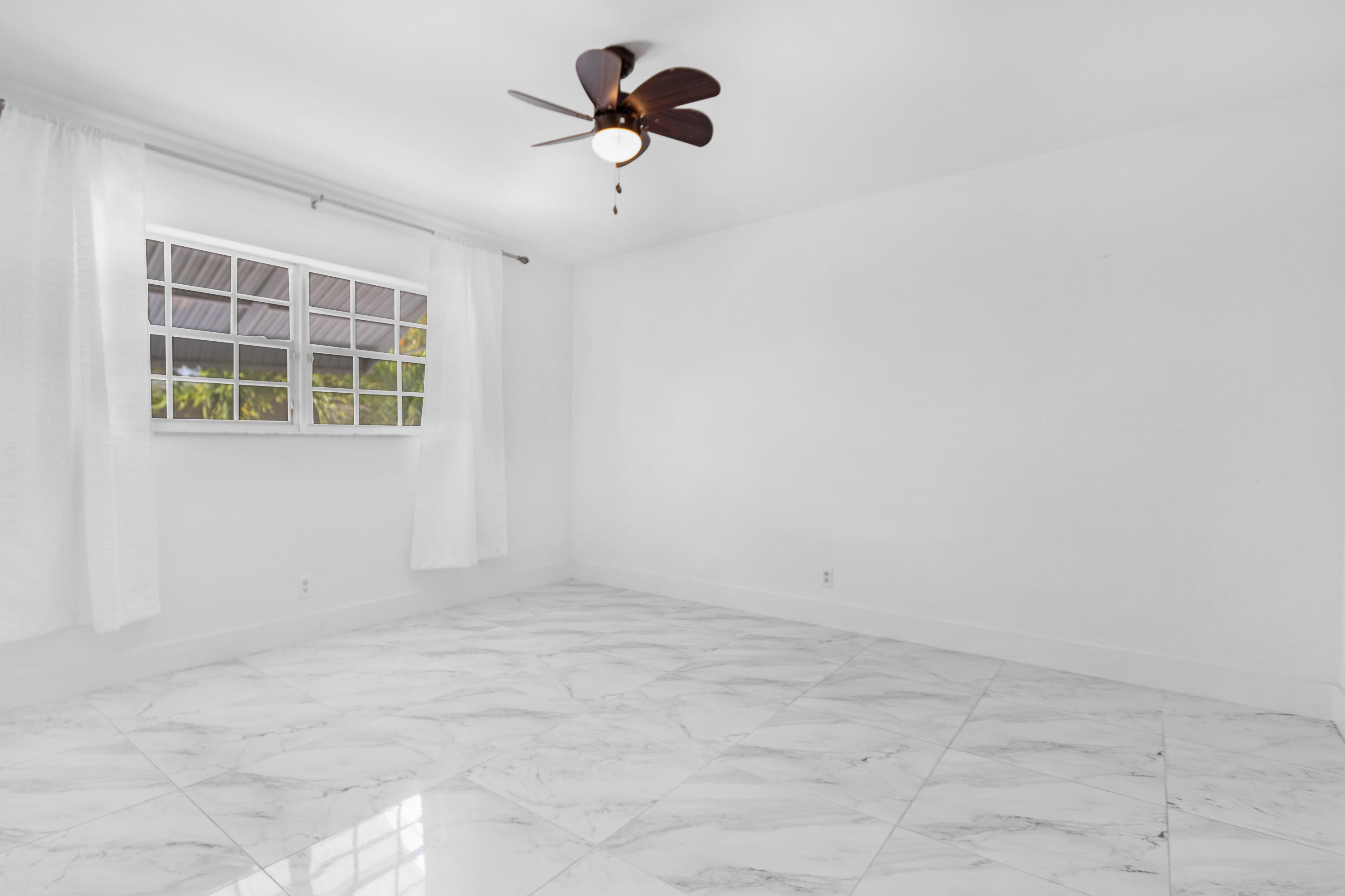 4201 NE 22nd Terrace