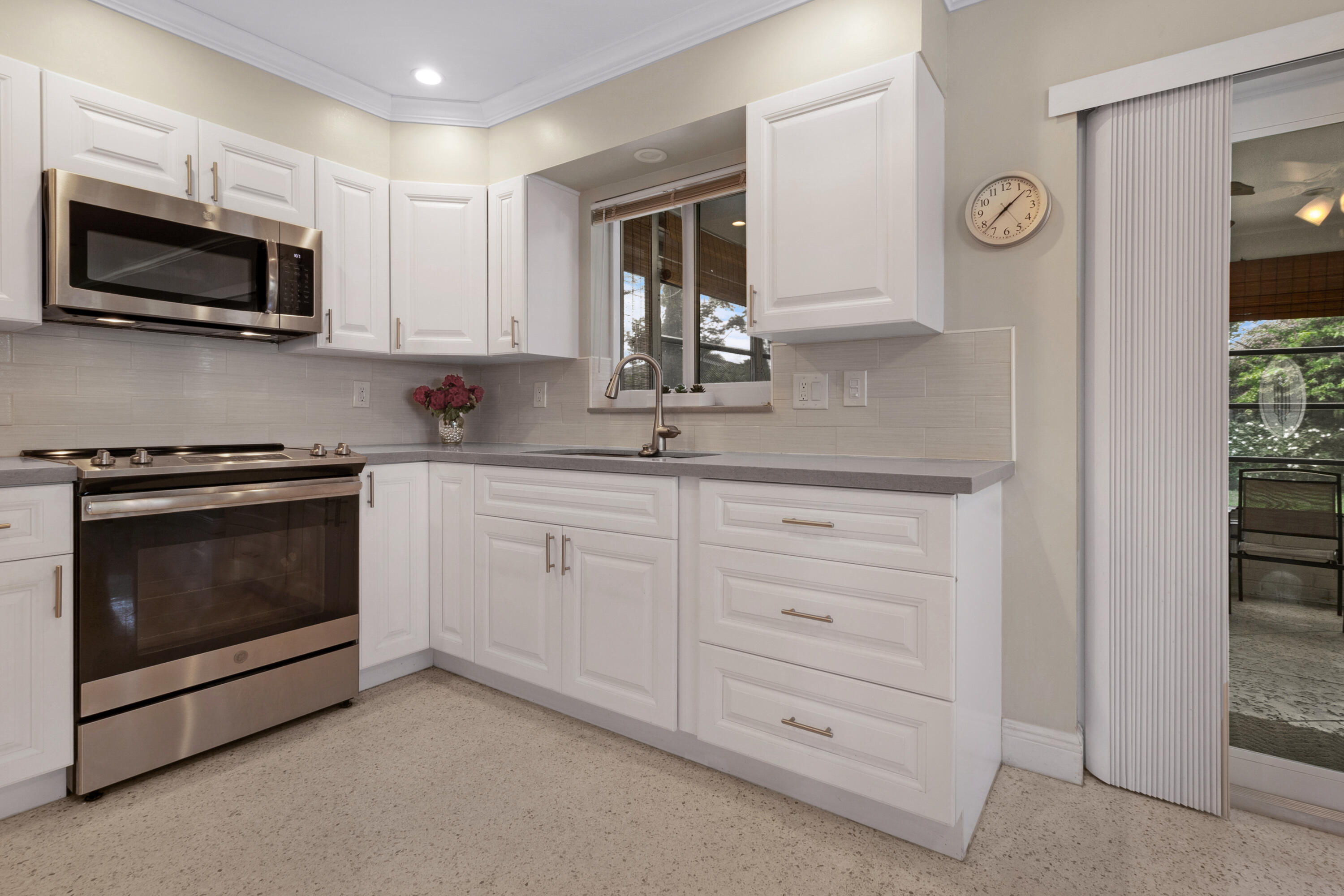1193 SE 1st Way
