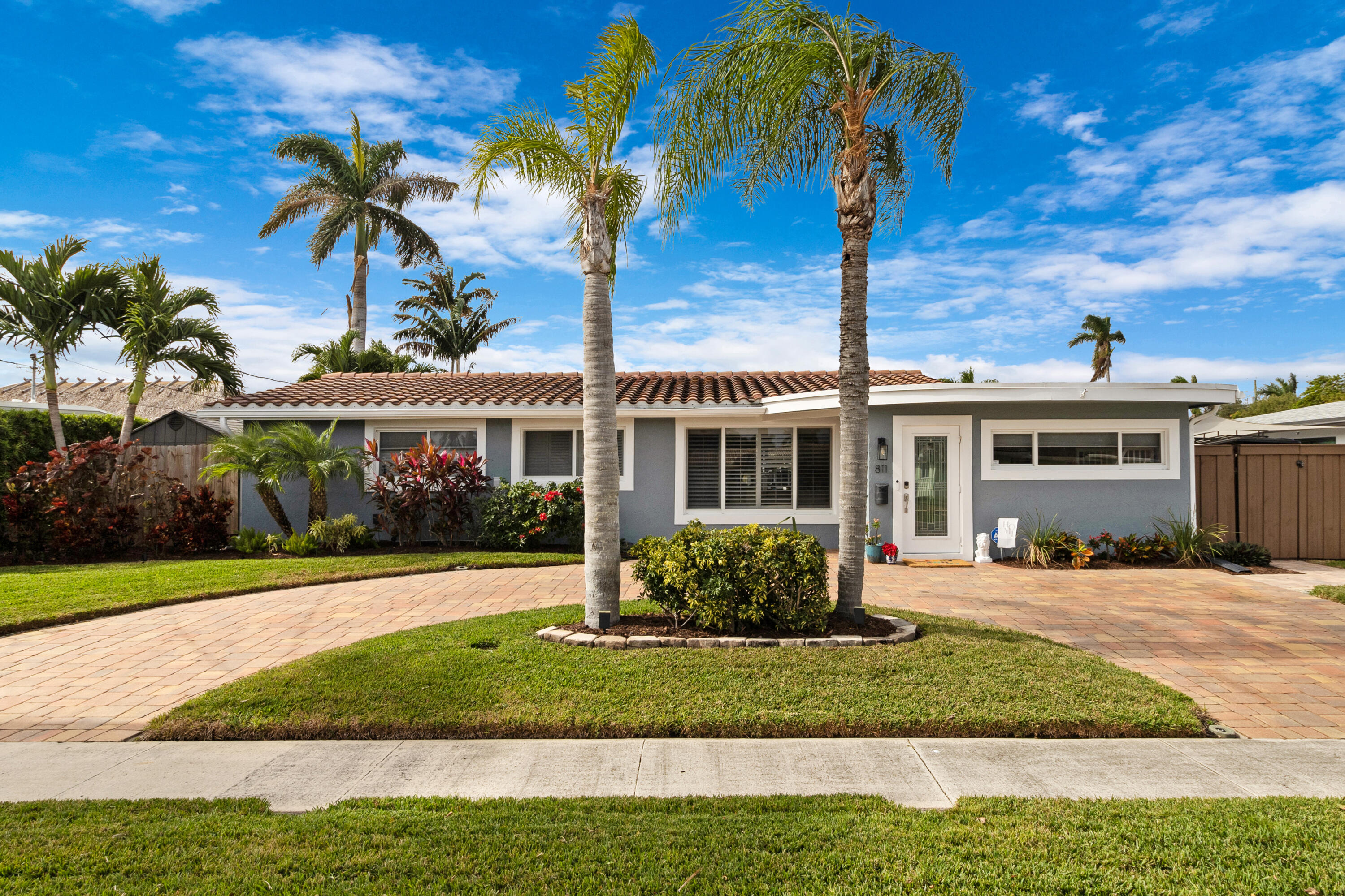 811 SE 4th Avenue
