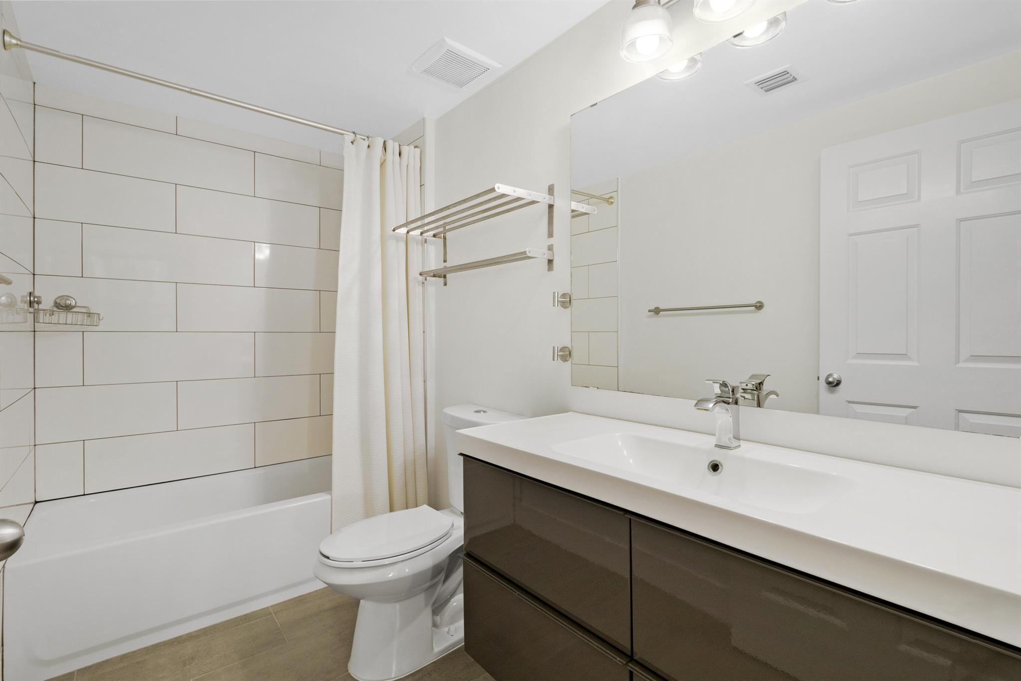 2421 NE 65th Street 209