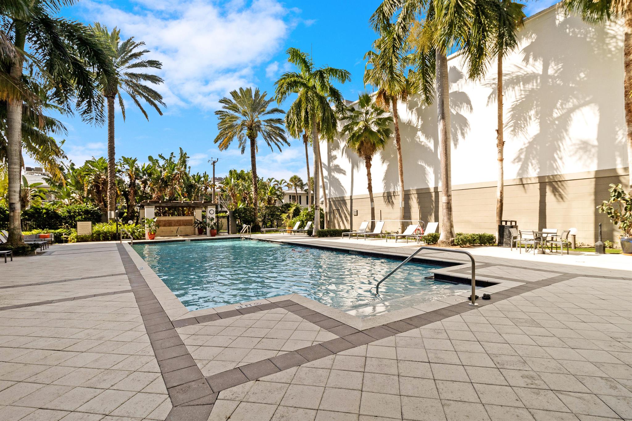 2421 NE 65th Street 209