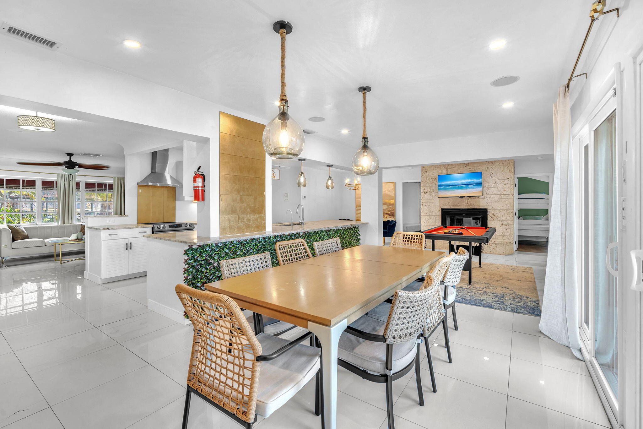 1457 NE 53rd Street 0