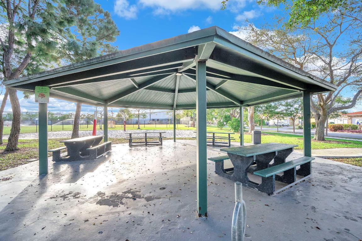 1457 NE 53rd Street 0