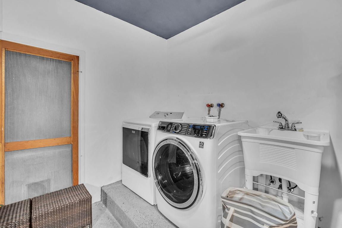 1457 NE 53rd Street 0