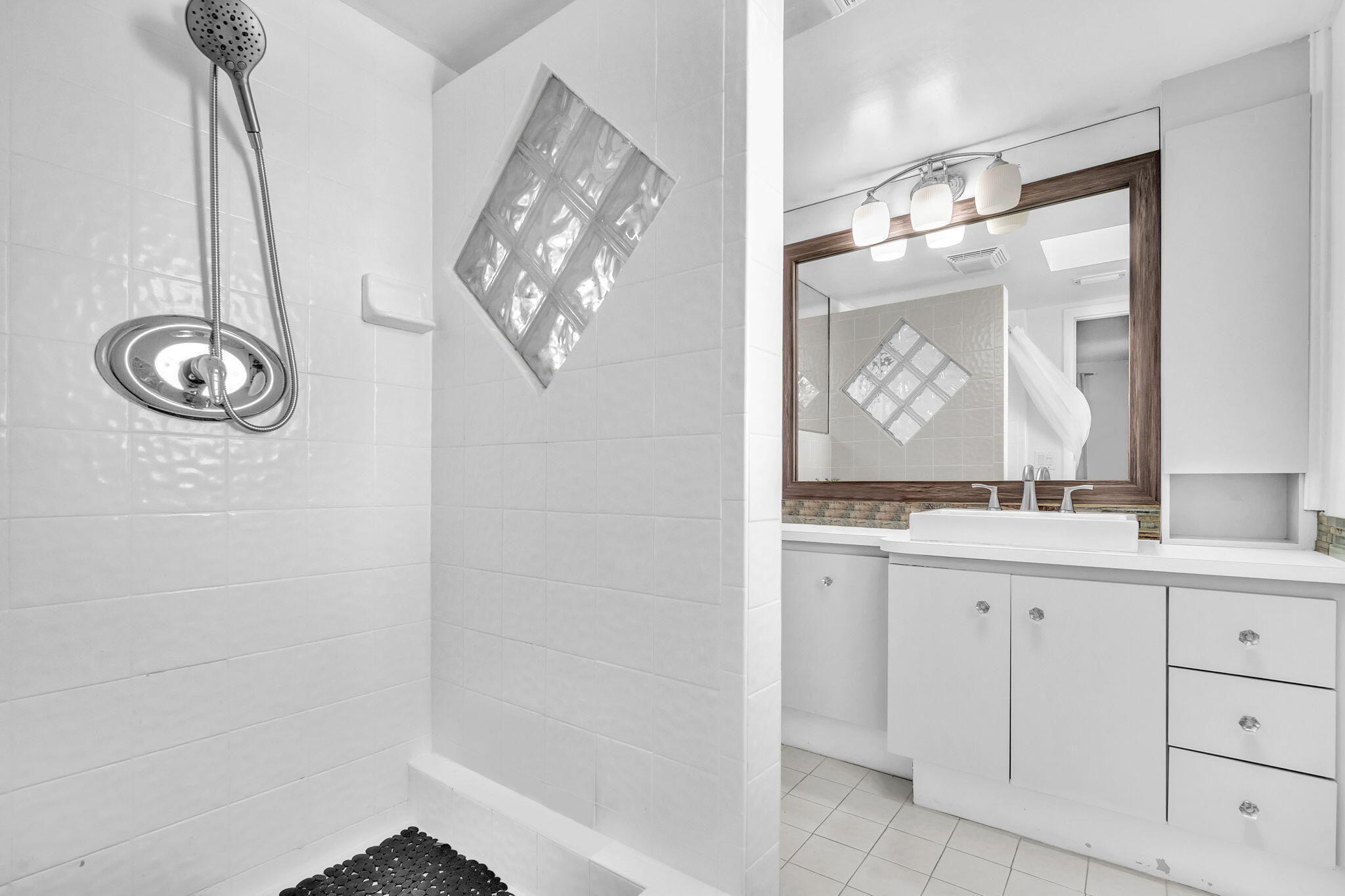 1457 NE 53rd Street 0