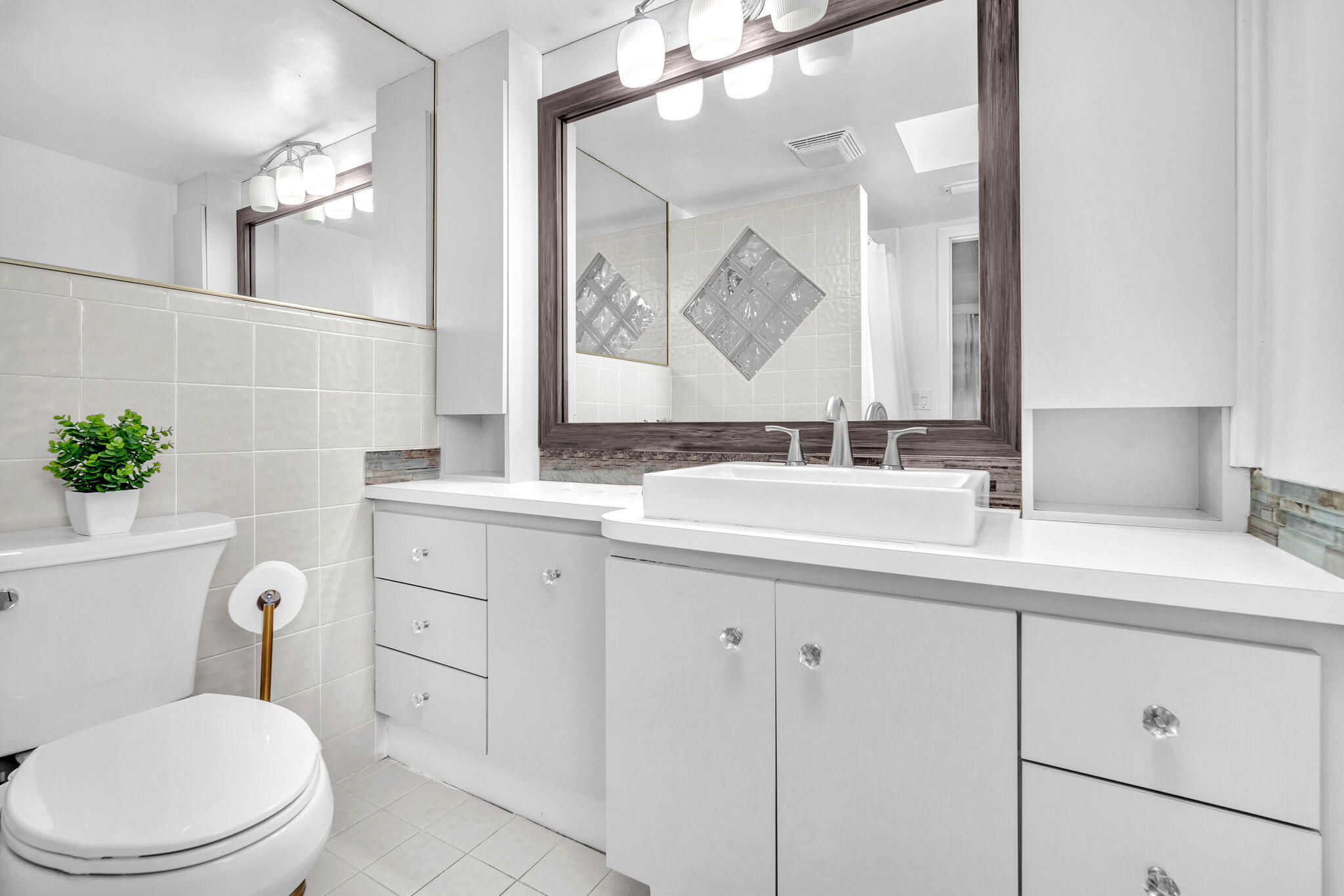 1457 NE 53rd Street 0