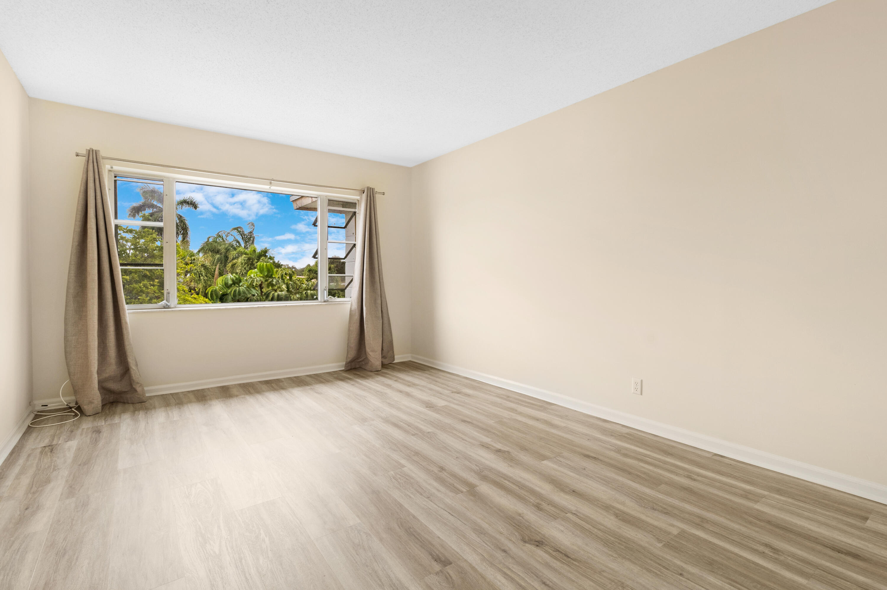 5840 NE 22nd Way 727