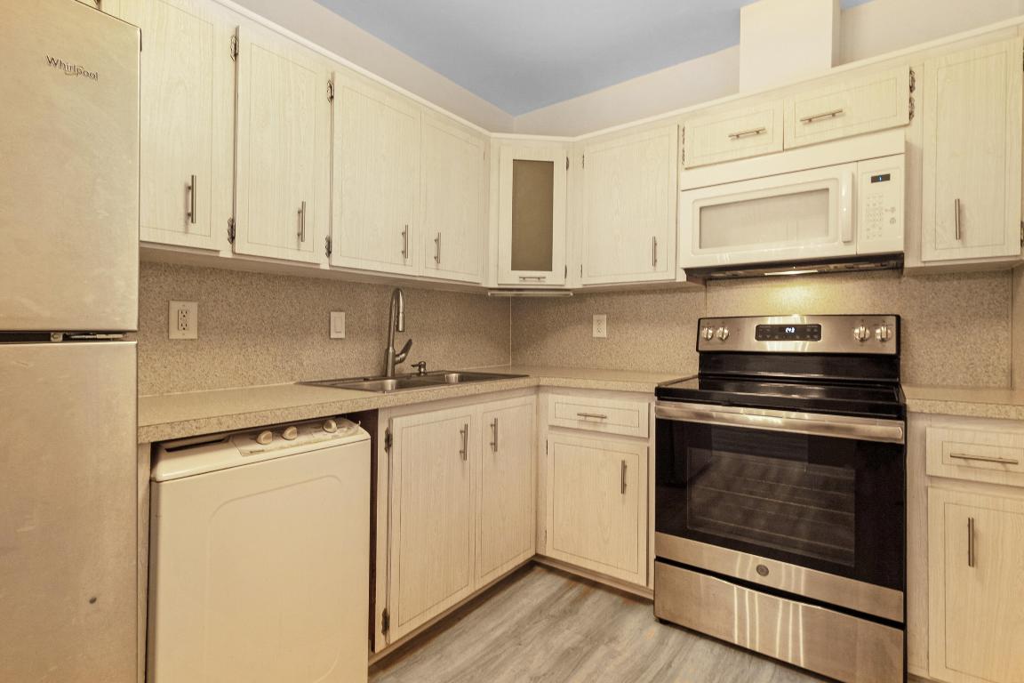 5840 NE 22nd Way 727