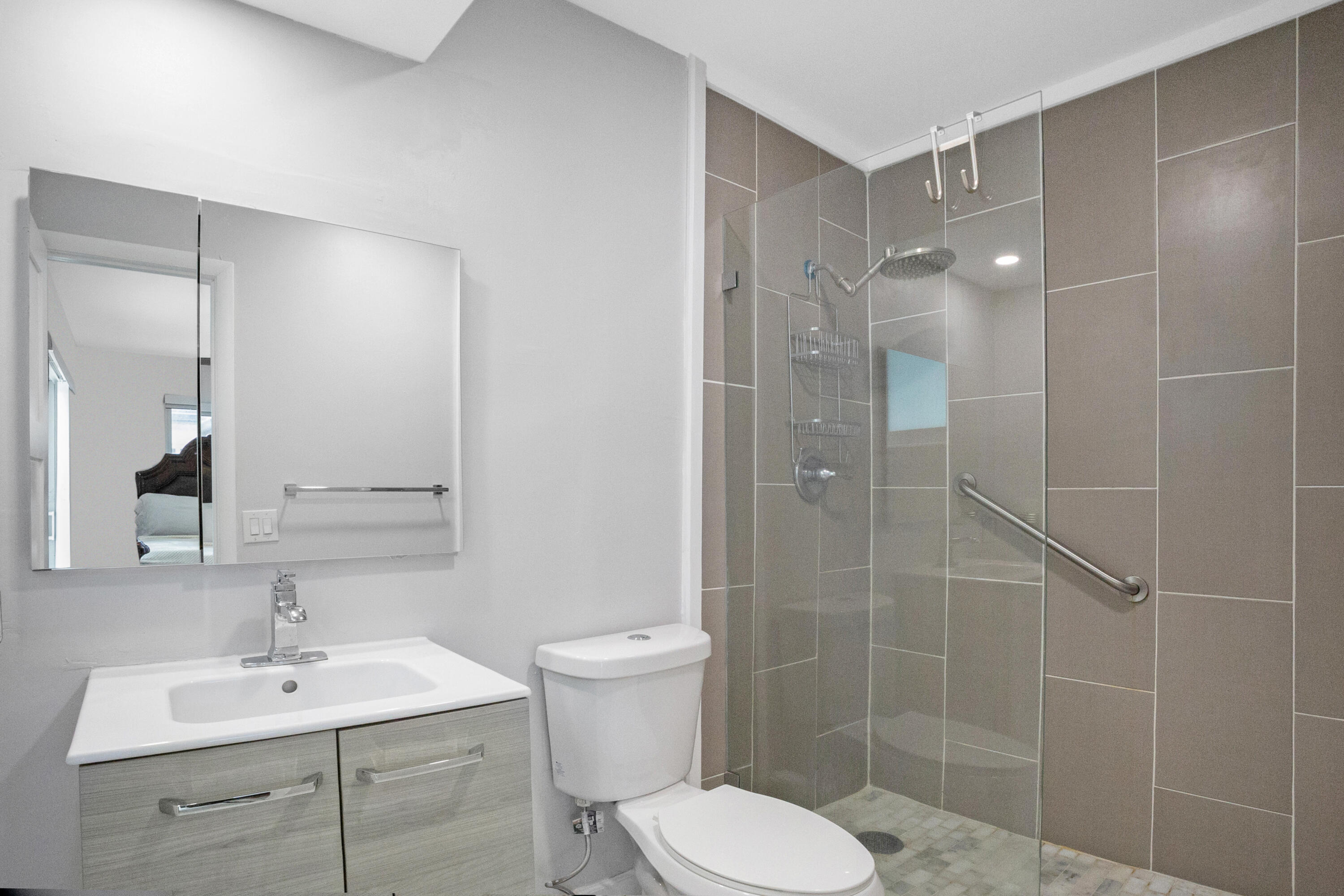 2144 NE 63rd Street