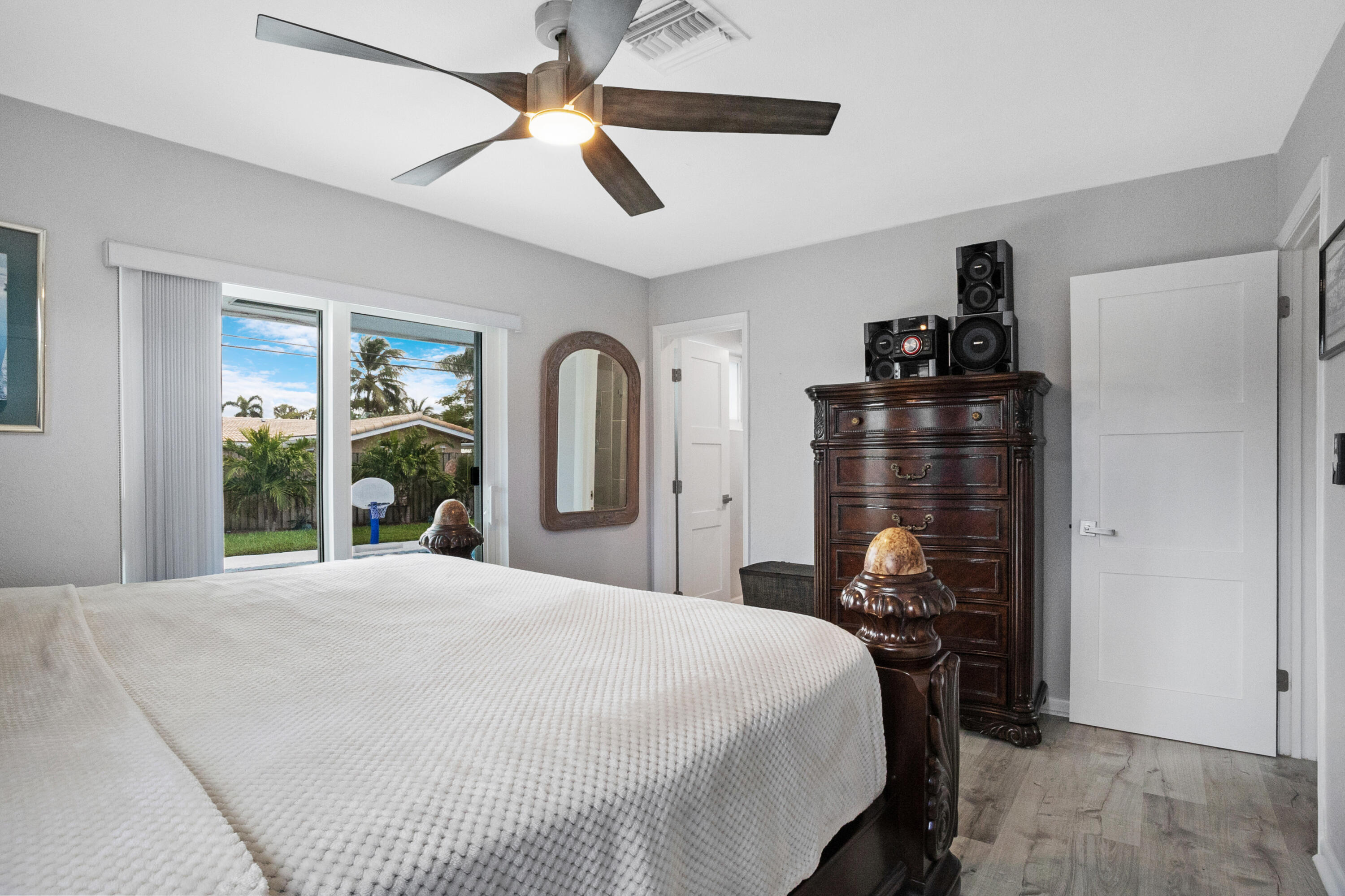 2144 NE 63rd Street
