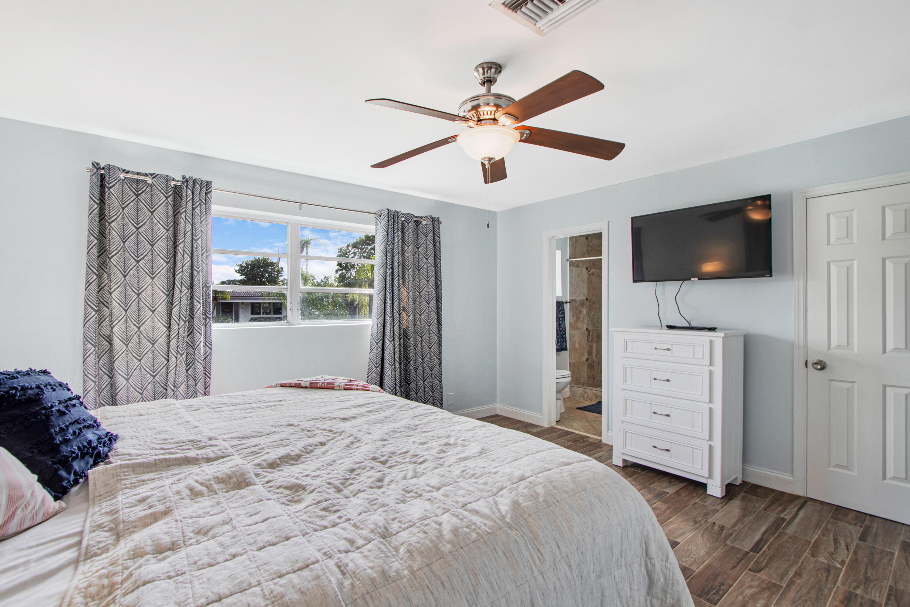 551 SE 14th Street