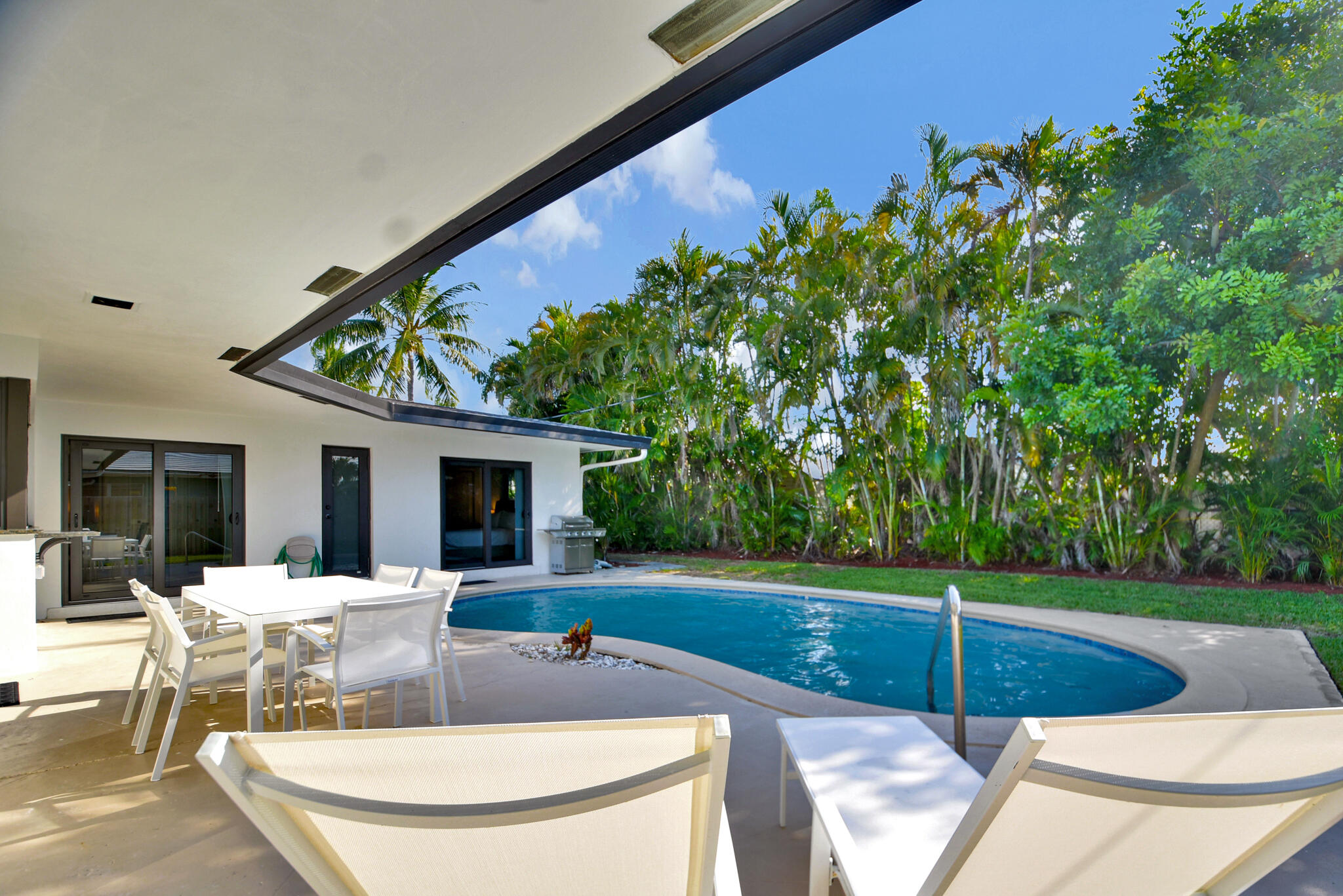 6000 NE 18th Terrace