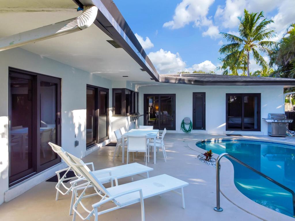 6000 NE 18th Terrace