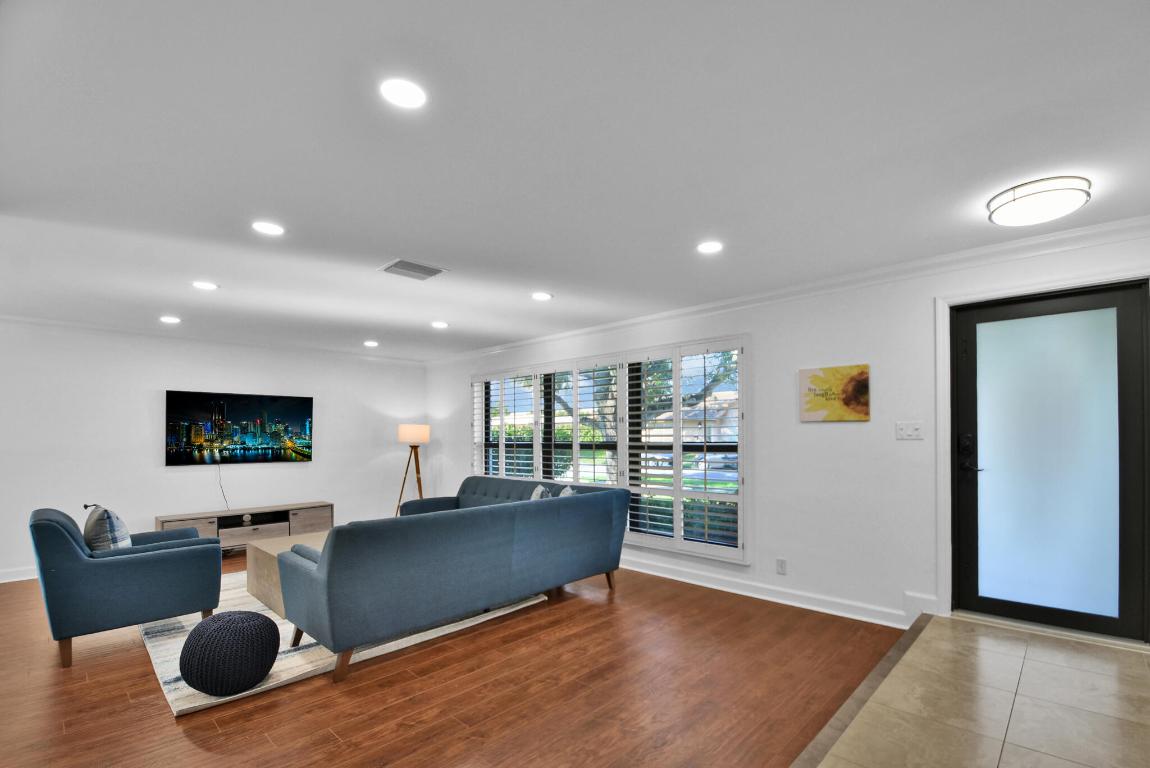 6000 NE 18th Terrace