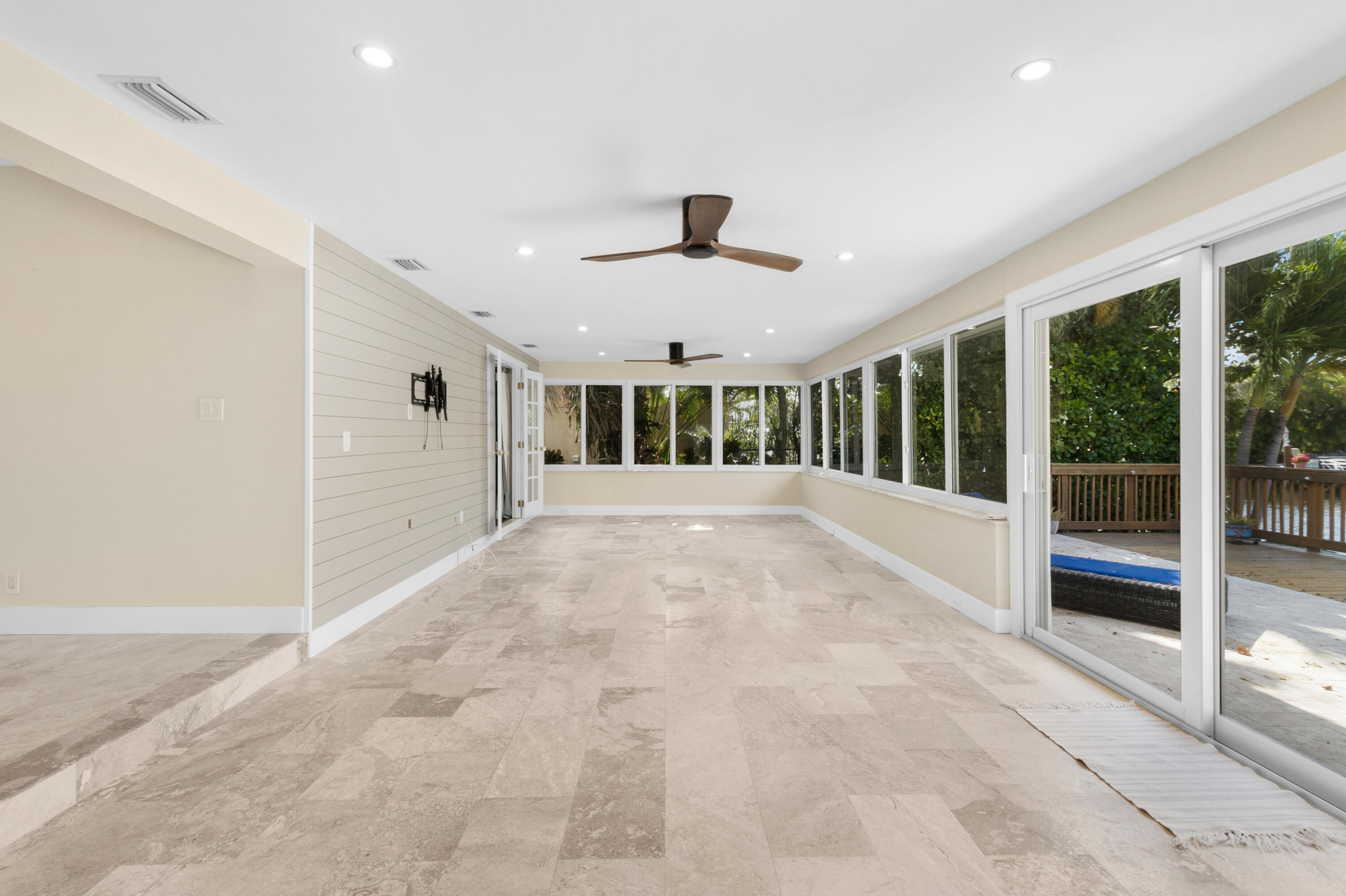 2530 SE 10th Court
