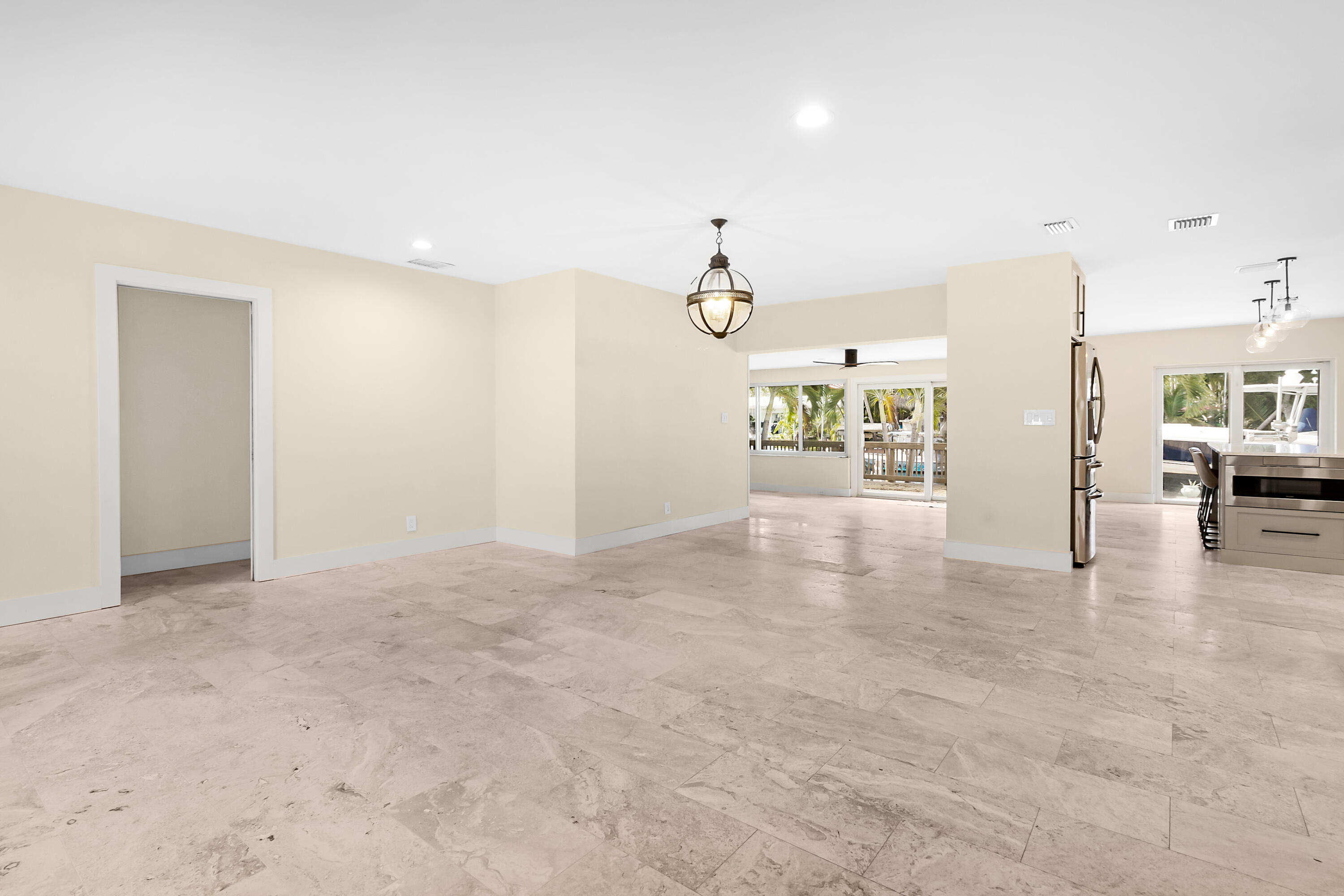 2530 SE 10th Court