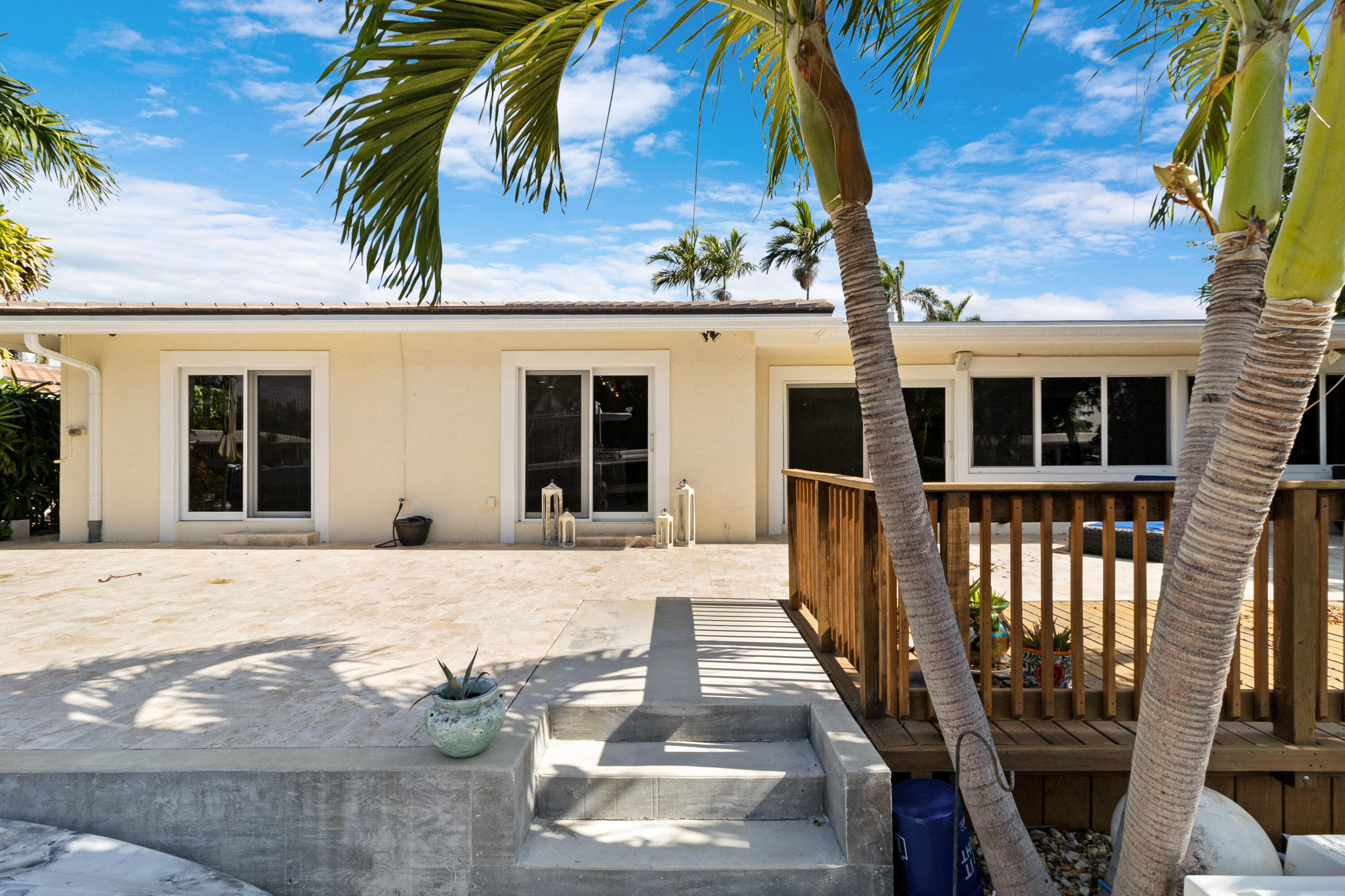 2530 SE 10th Court