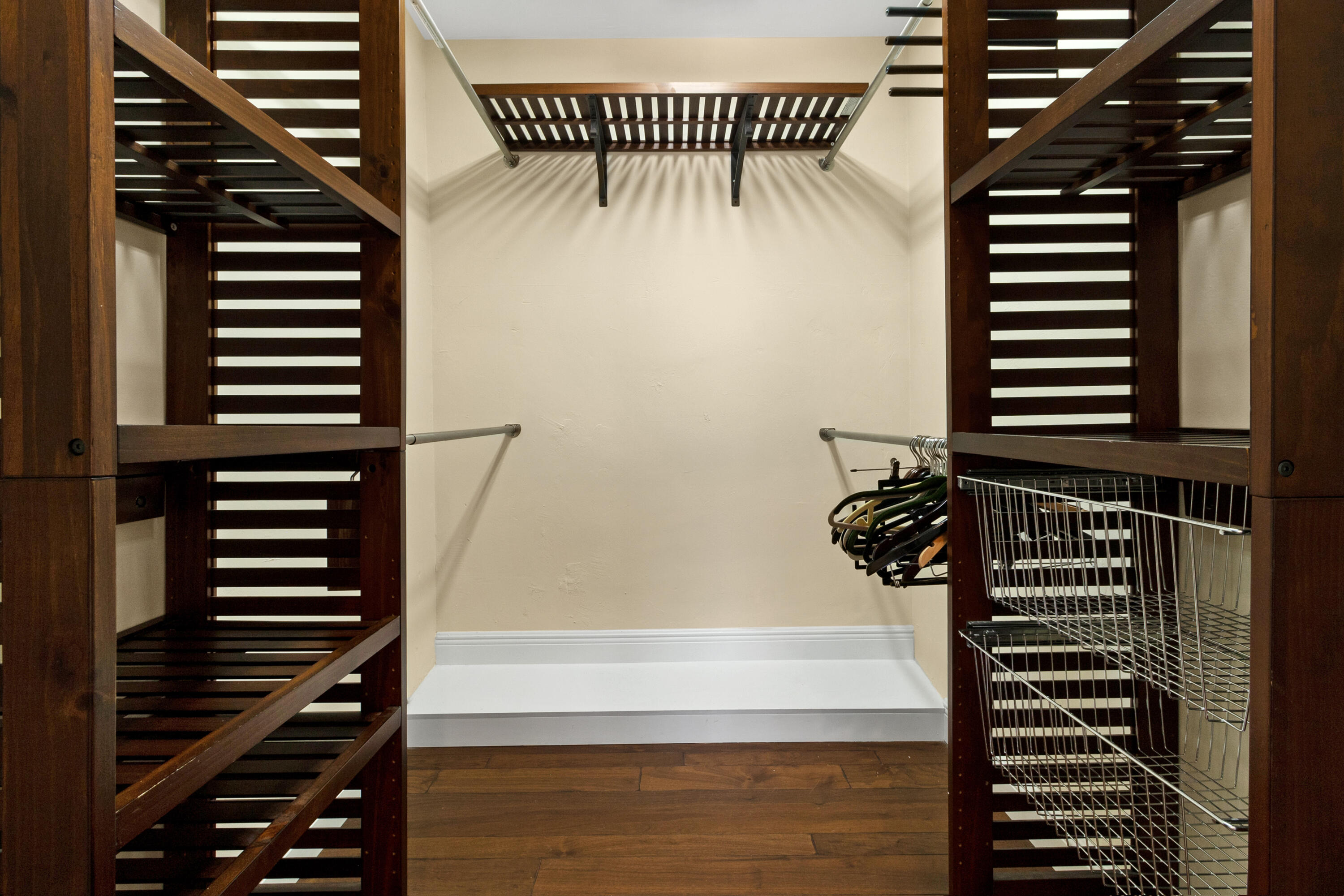 2530 SE 10th Court