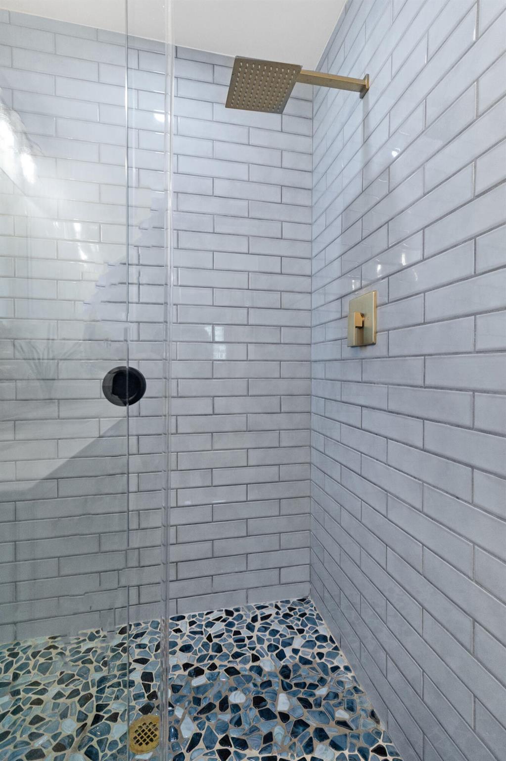 6505 NE 21st Ter Terrace