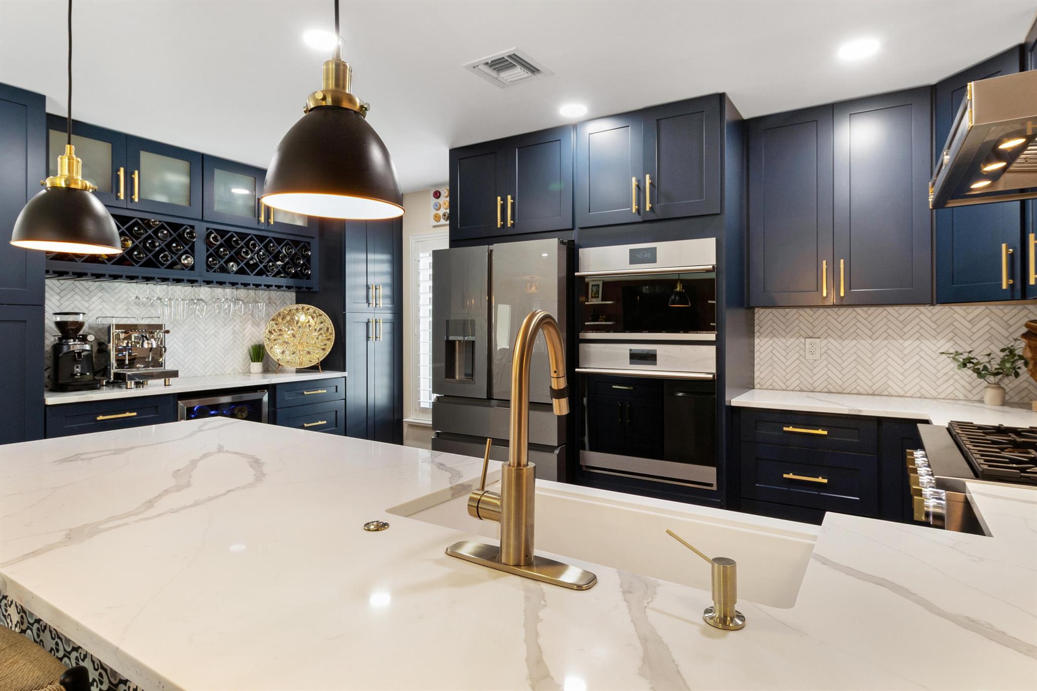 6505 NE 21st Ter Terrace