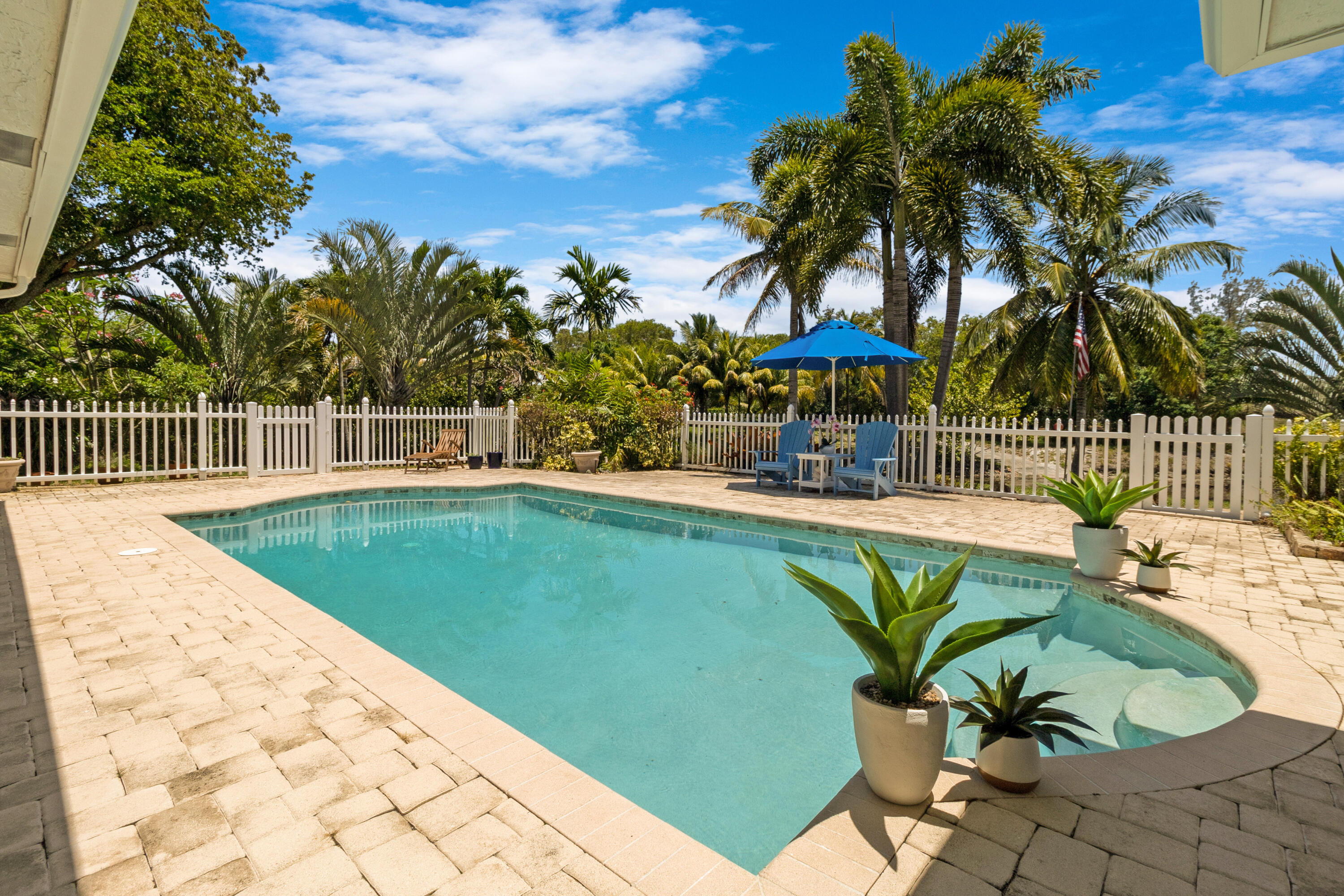 4060 Lake Drive