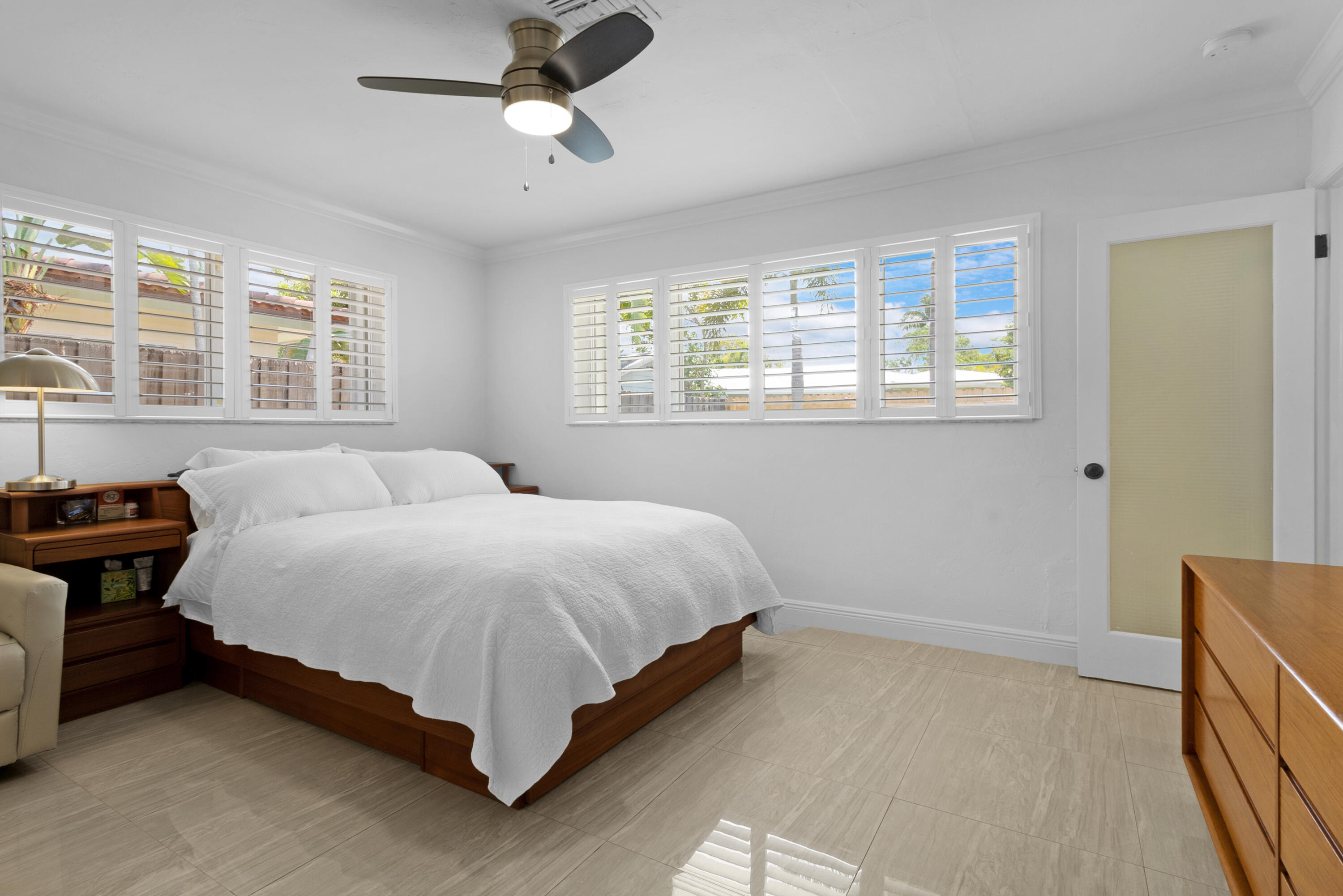 5180 NE 18 Terrace