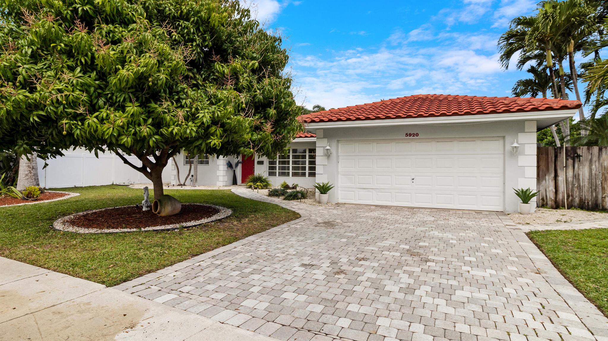 5920 NE 21st Way