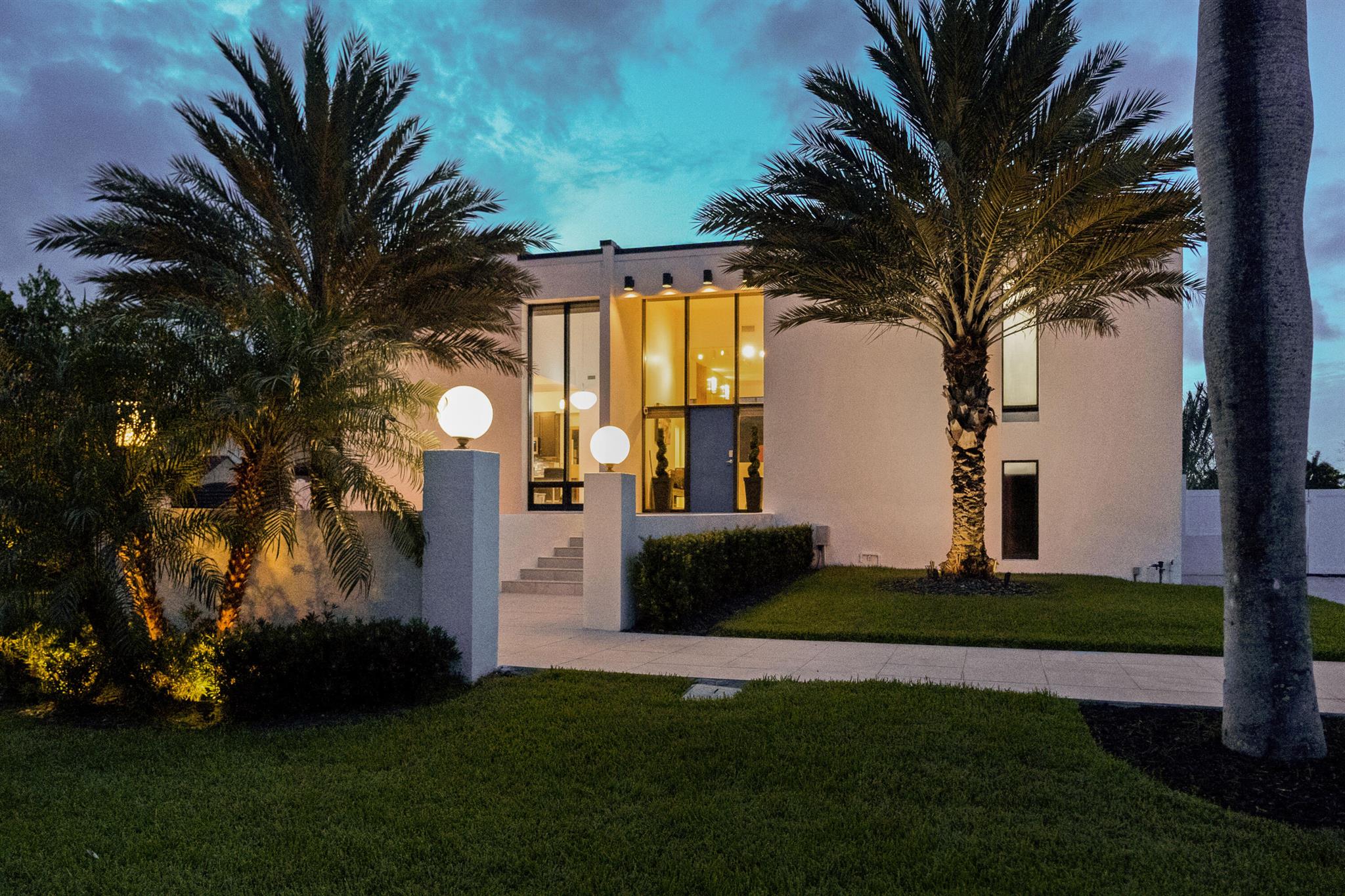 2549 SE 9th Street