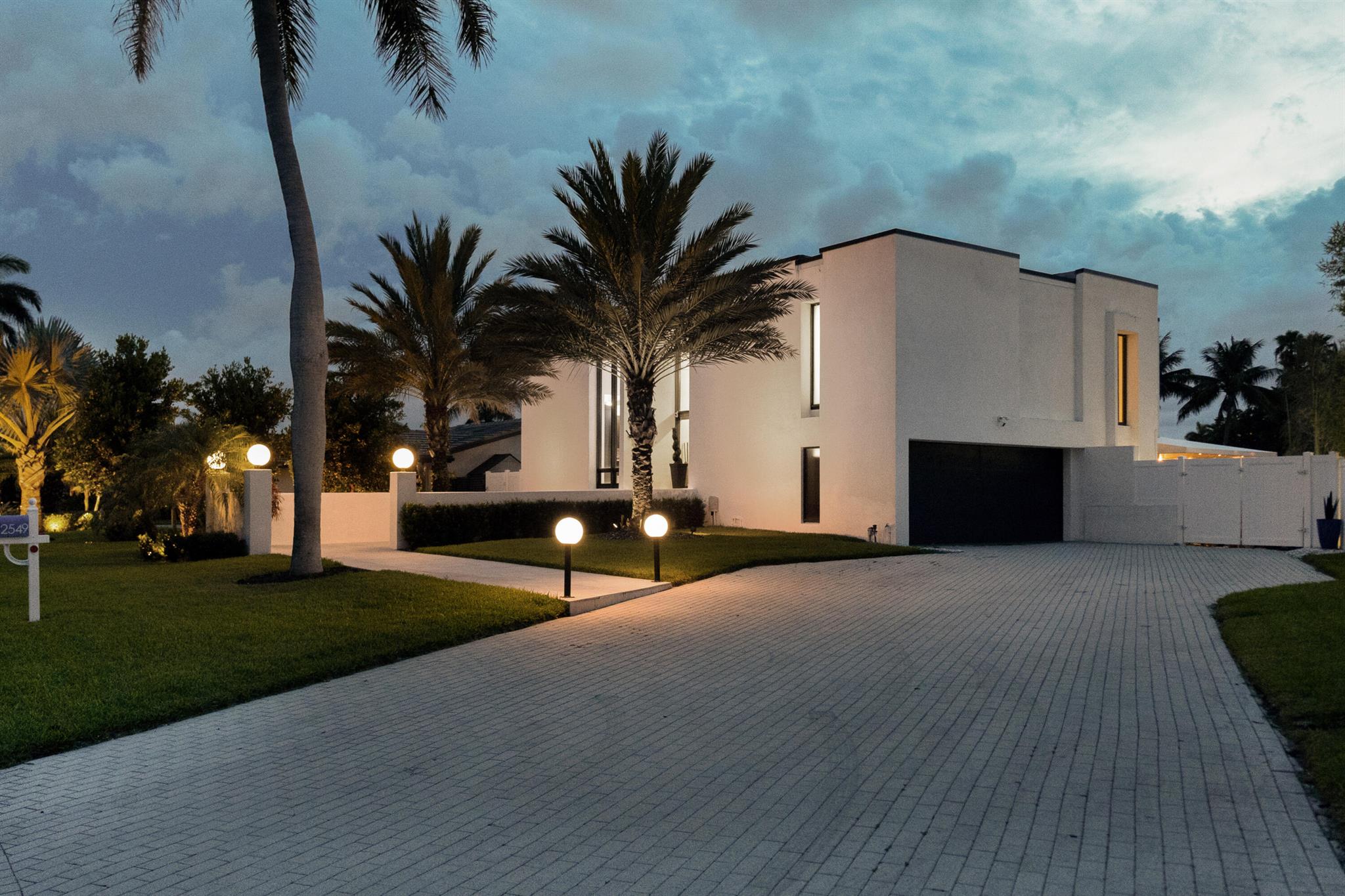 2549 SE 9th Street
