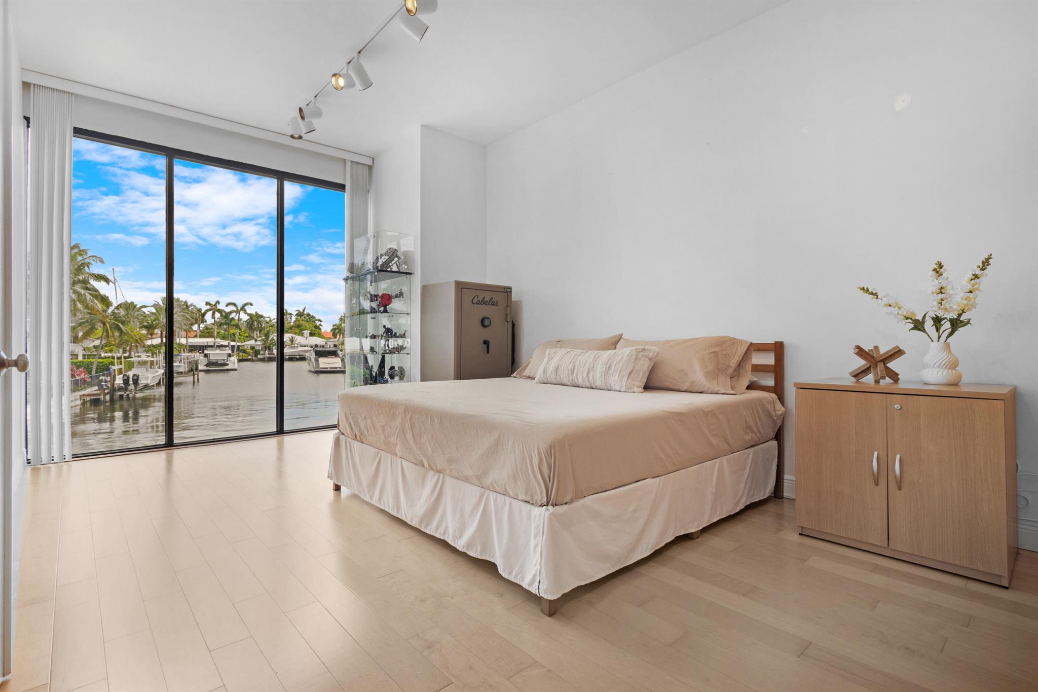 2549 SE 9th Street