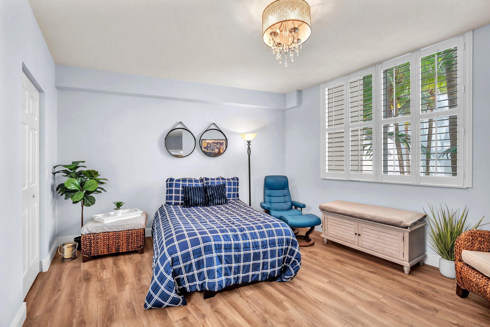 2421 NE 65th Street 213