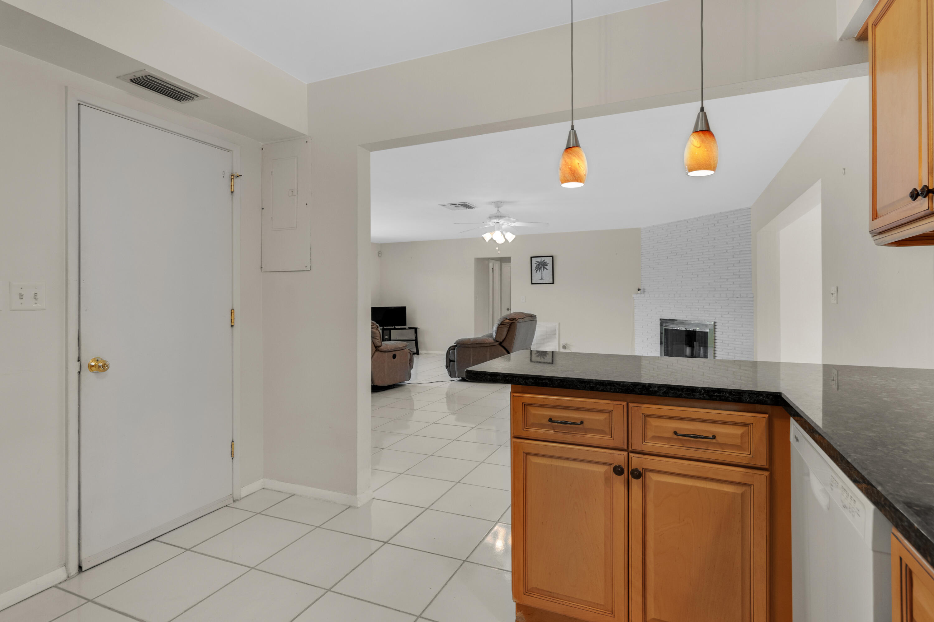 2720 SE 2nd Court