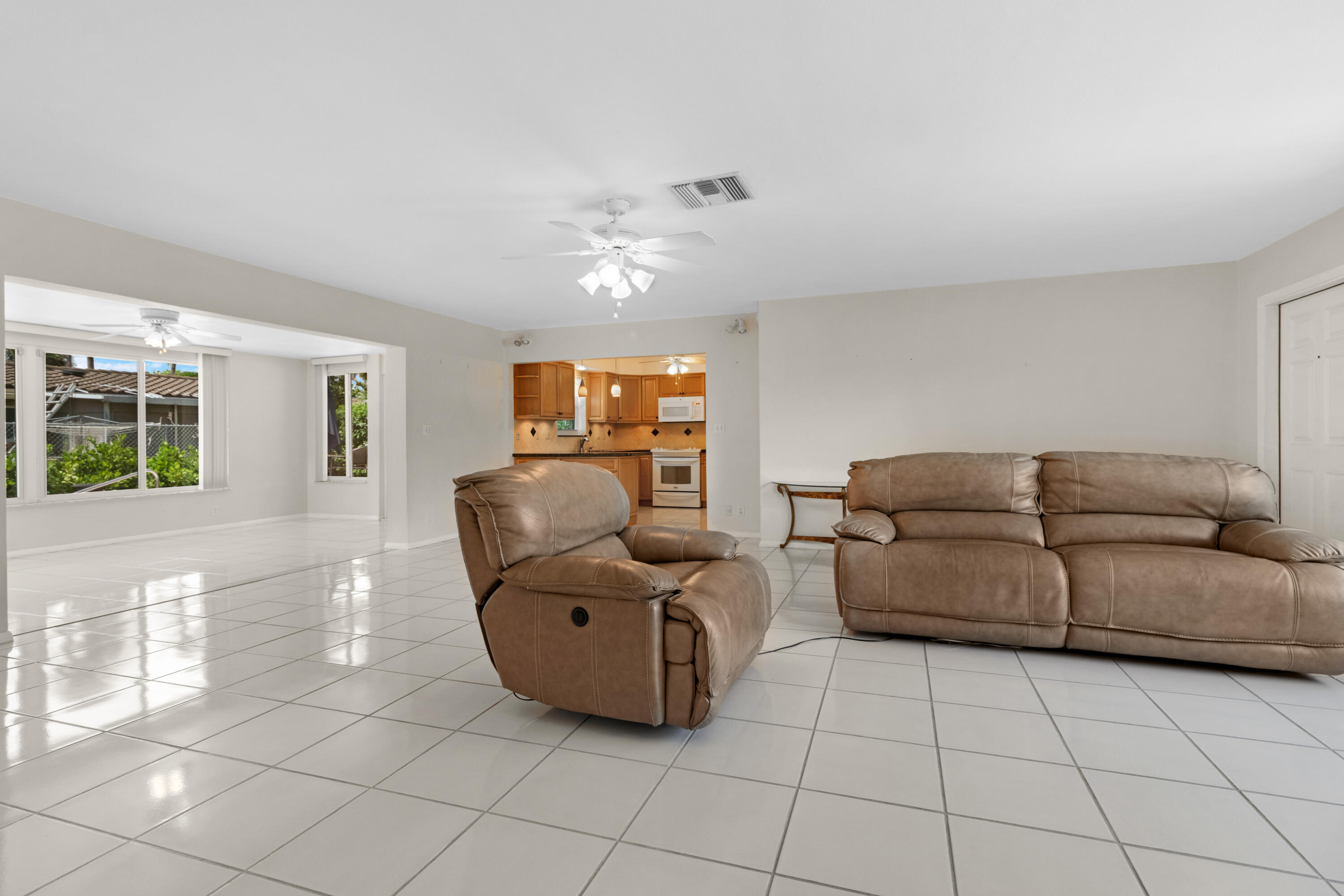 2720 SE 2nd Court
