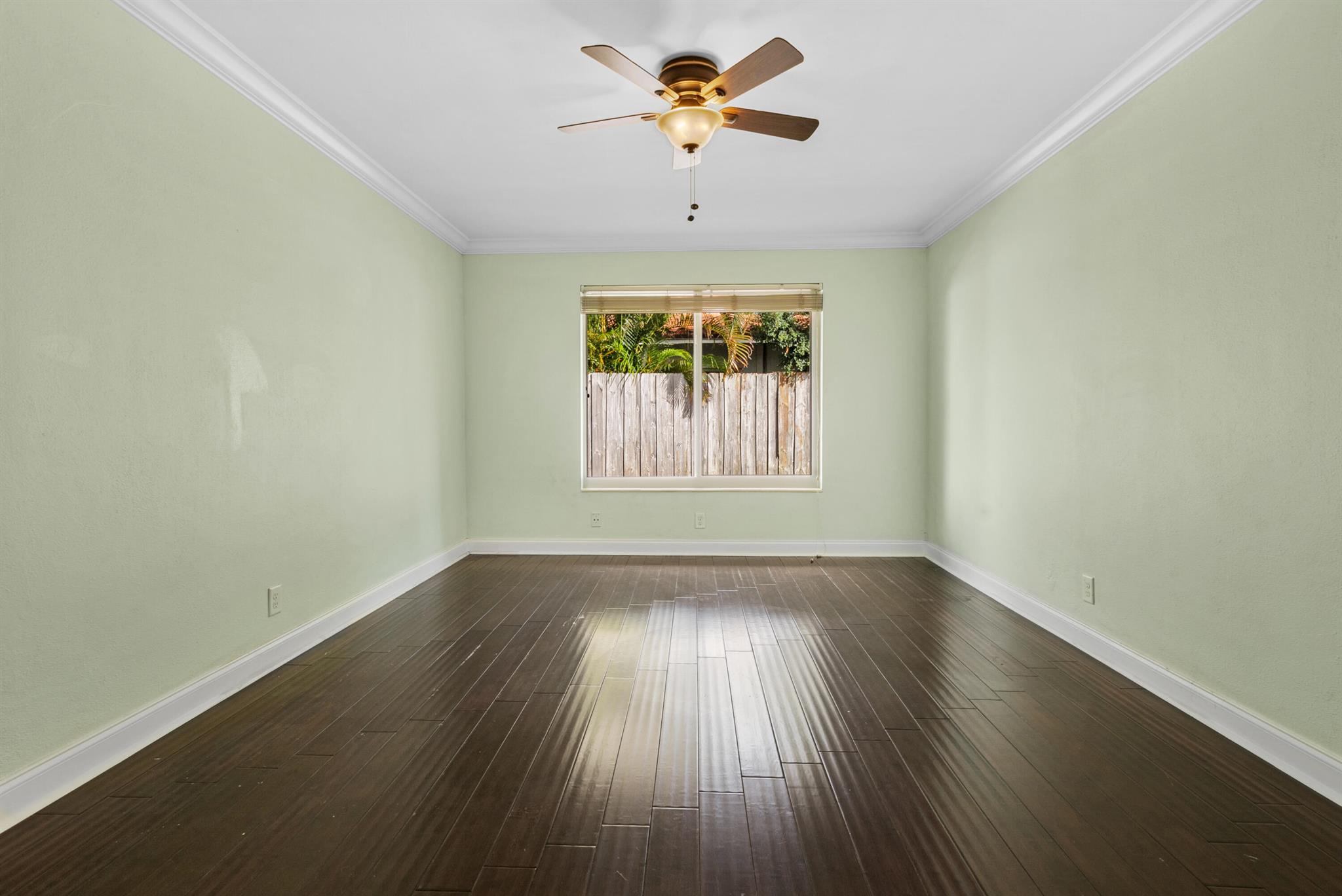 912 SE 8th Court