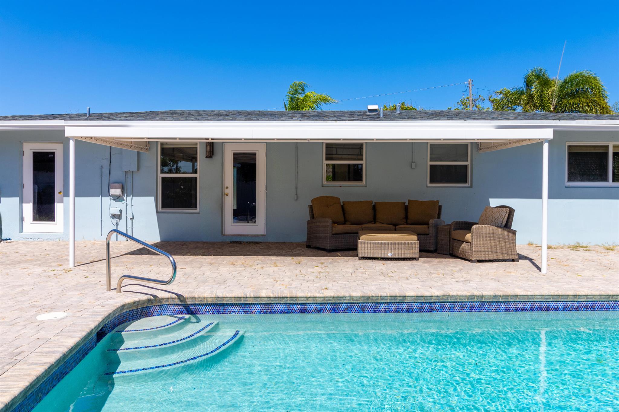 912 SE 8th Court