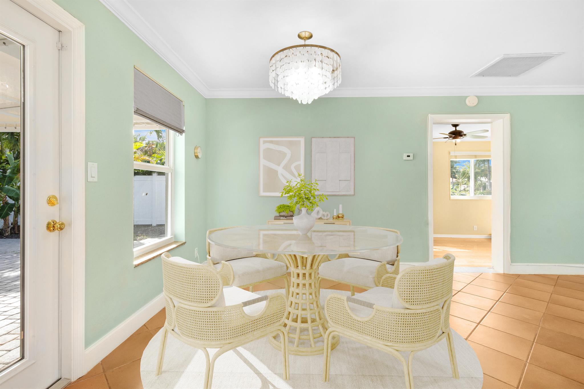 912 SE 8th Court