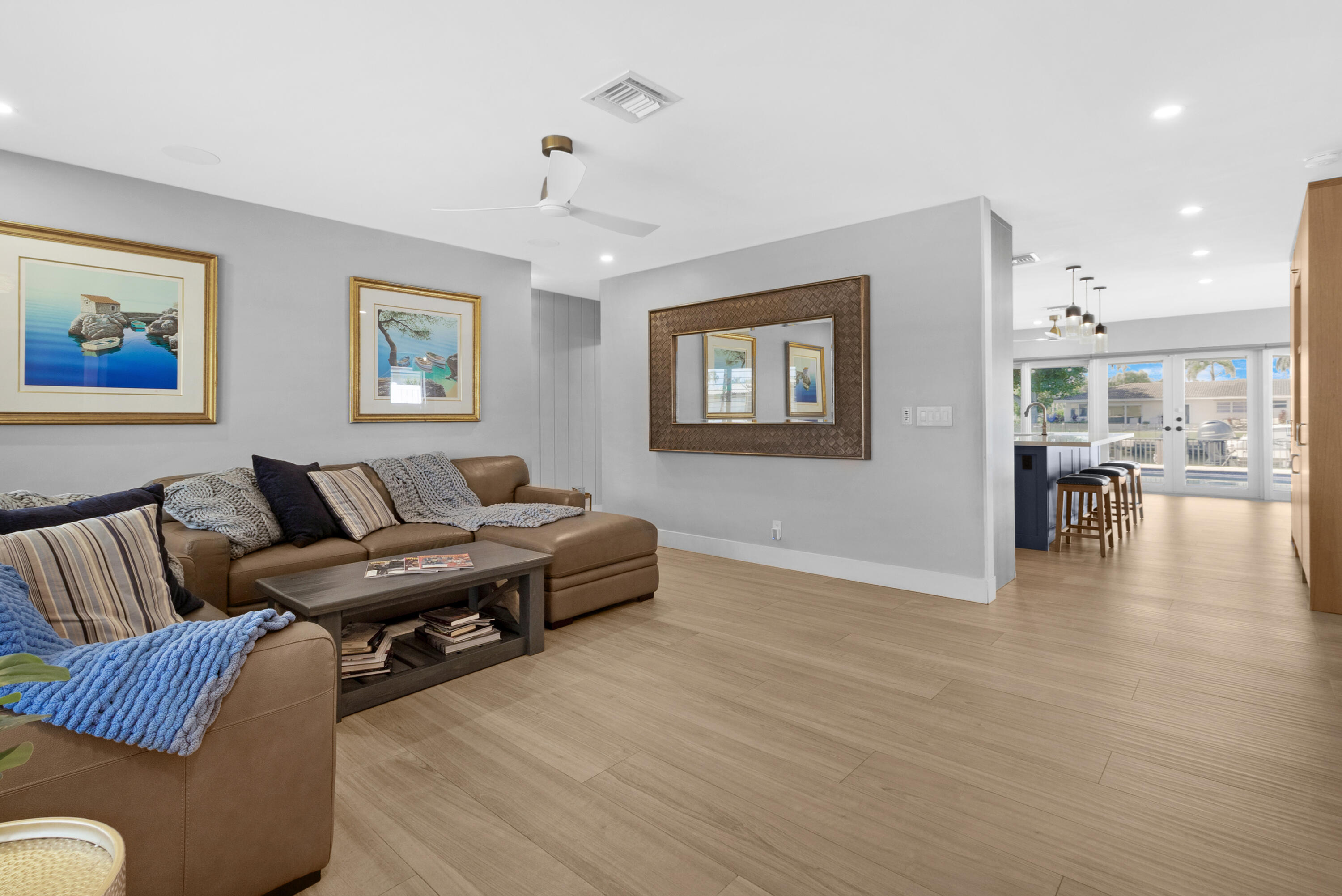 291 SE 5th Avenue