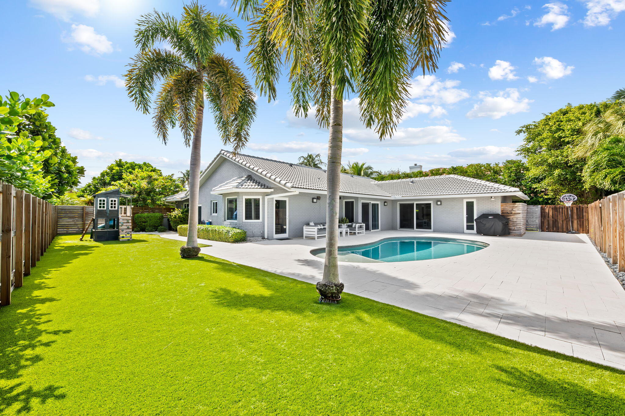 3011 NE 51st Street