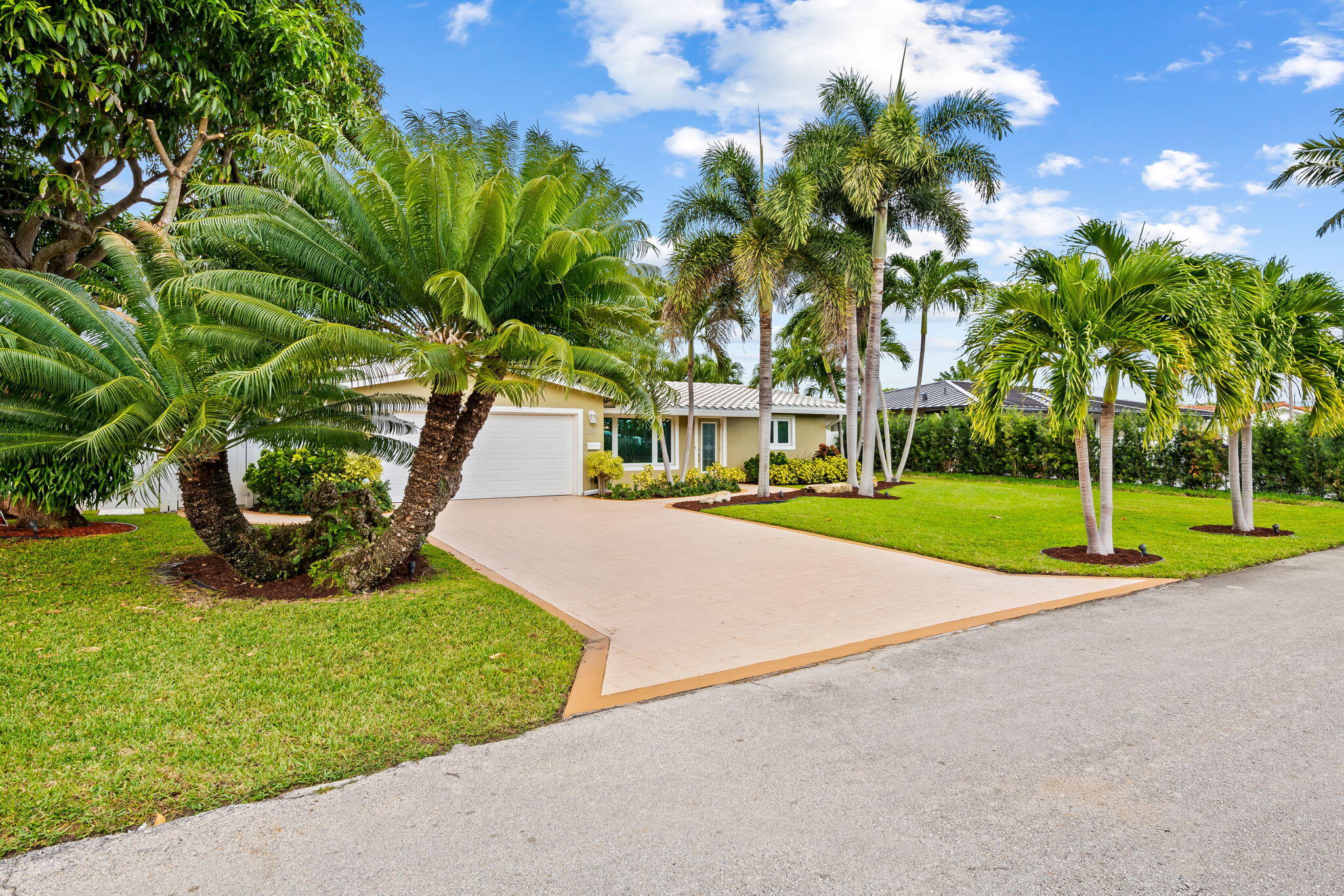 2041 NE 59th Street