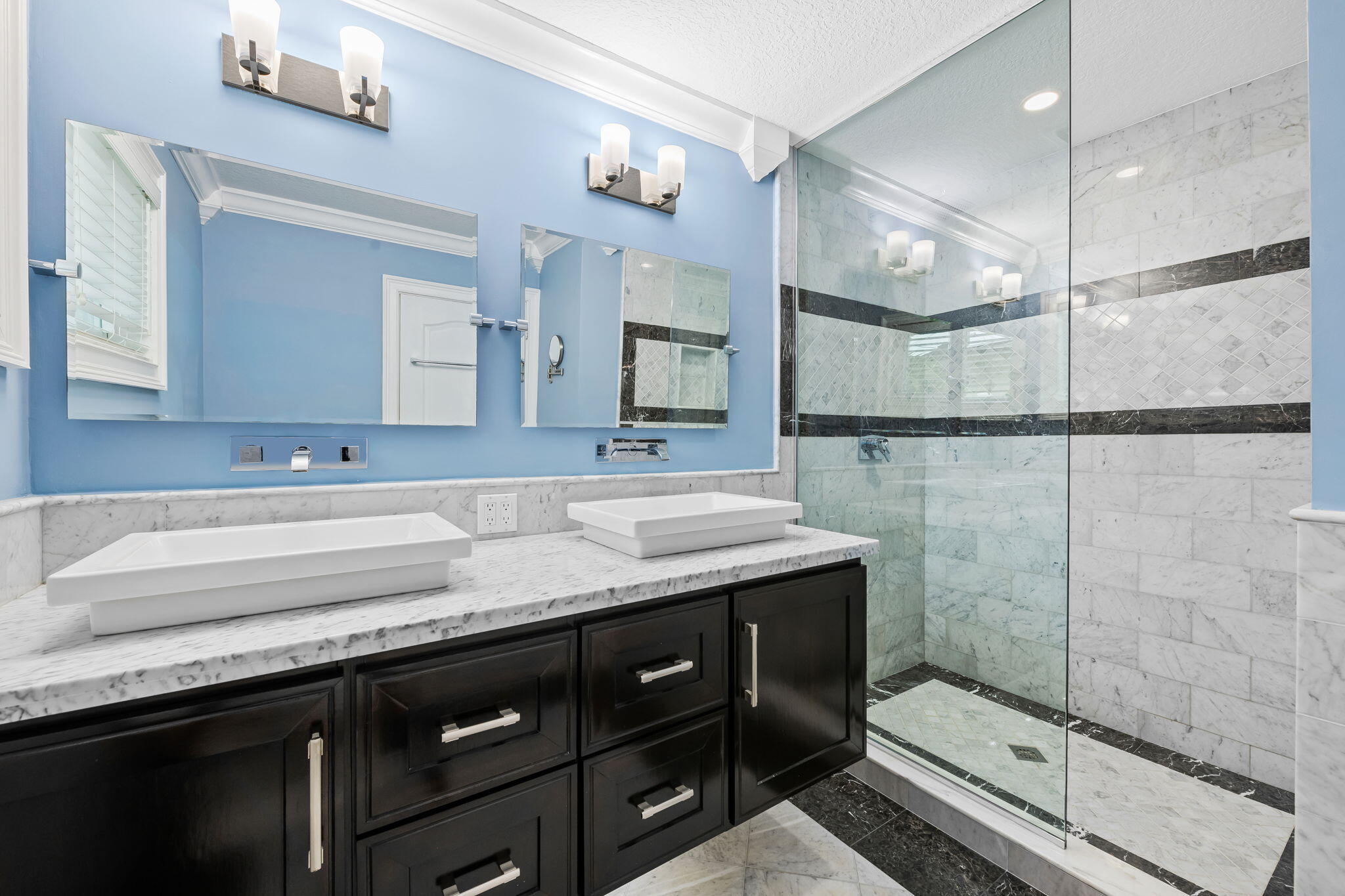 2041 NE 59th Street