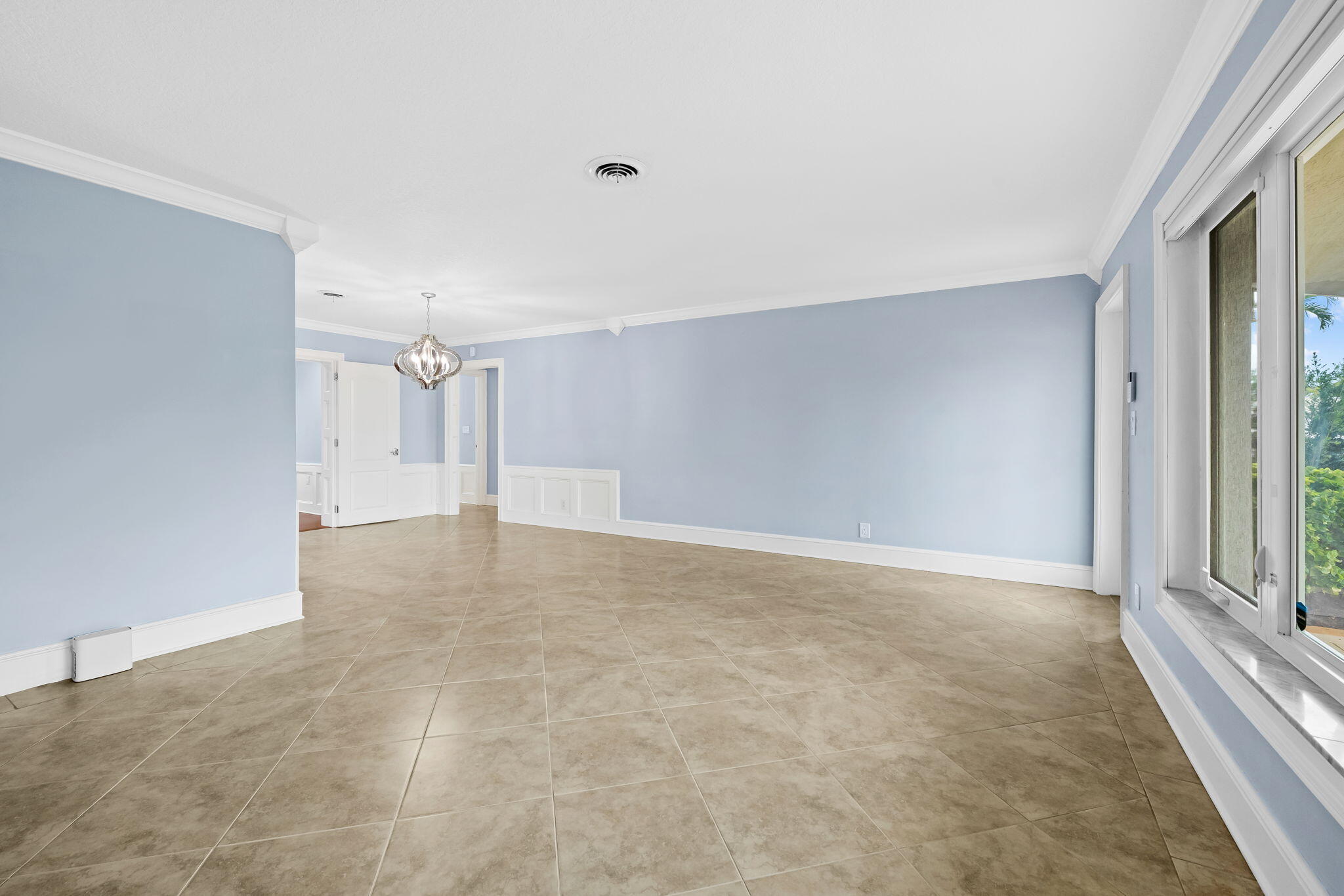 2041 NE 59th Street