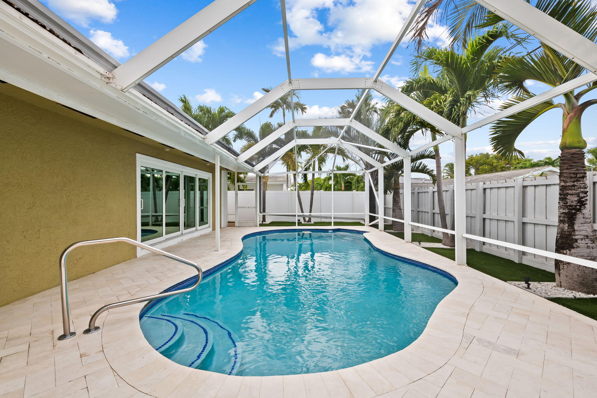 2041 NE 59th Street
