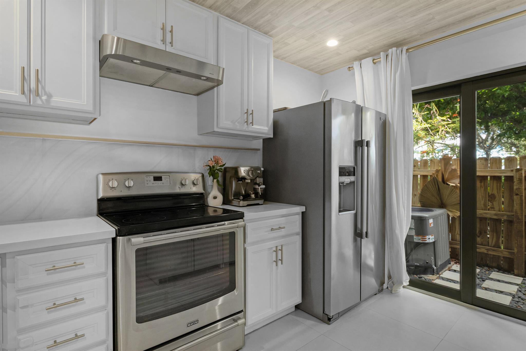 2136 NE 44th Street 4