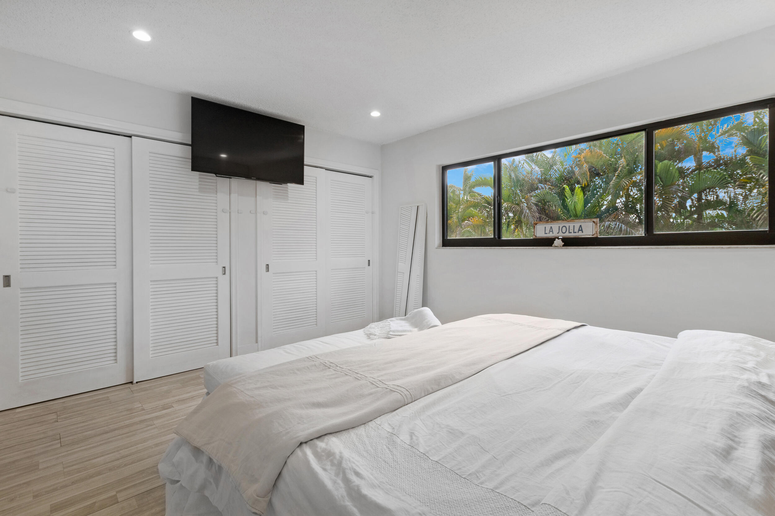 2136 NE 44th Street 4