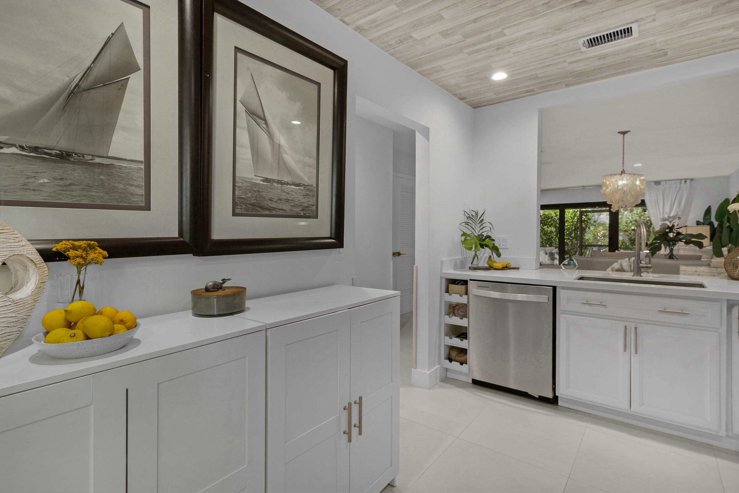 2136 NE 44th Street 4