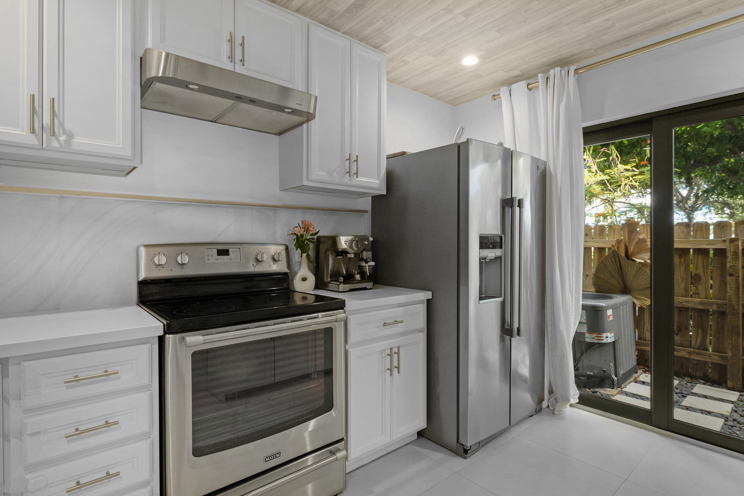 2136 NE 44th Street 4