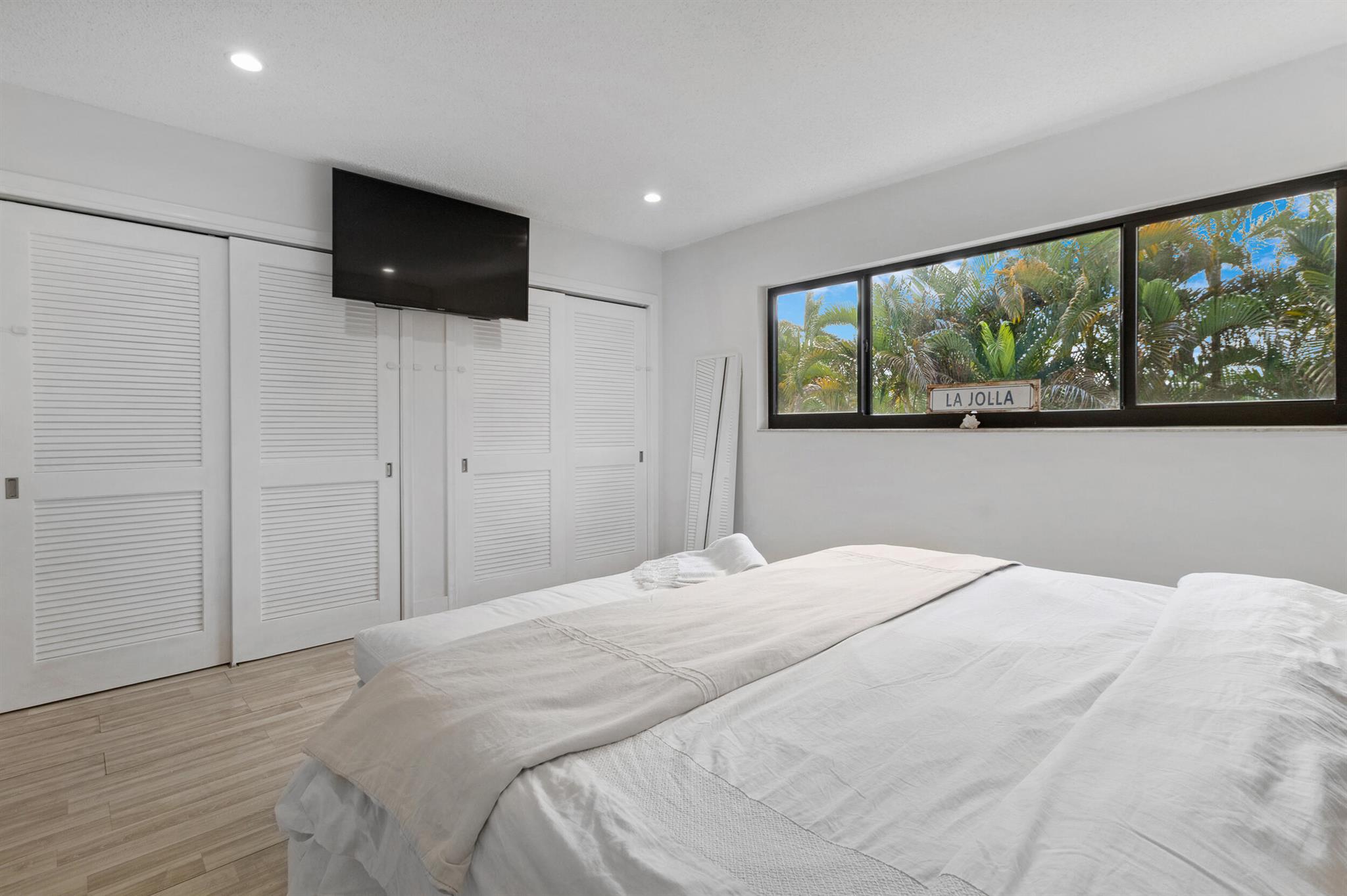 2136 NE 44th Street 4