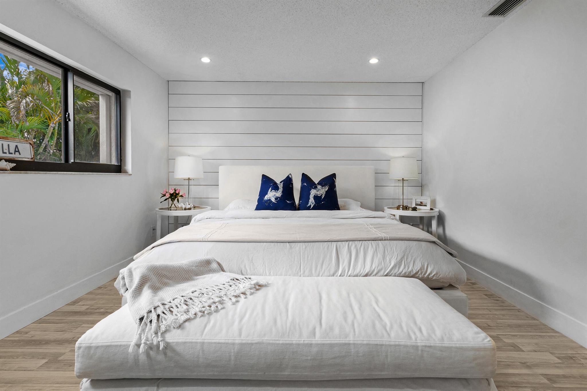 2136 NE 44th Street 4