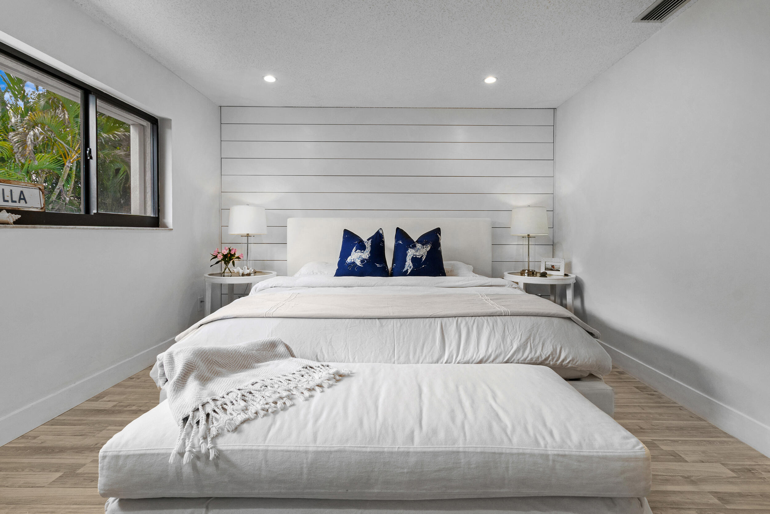 2136 NE 44th Street 4